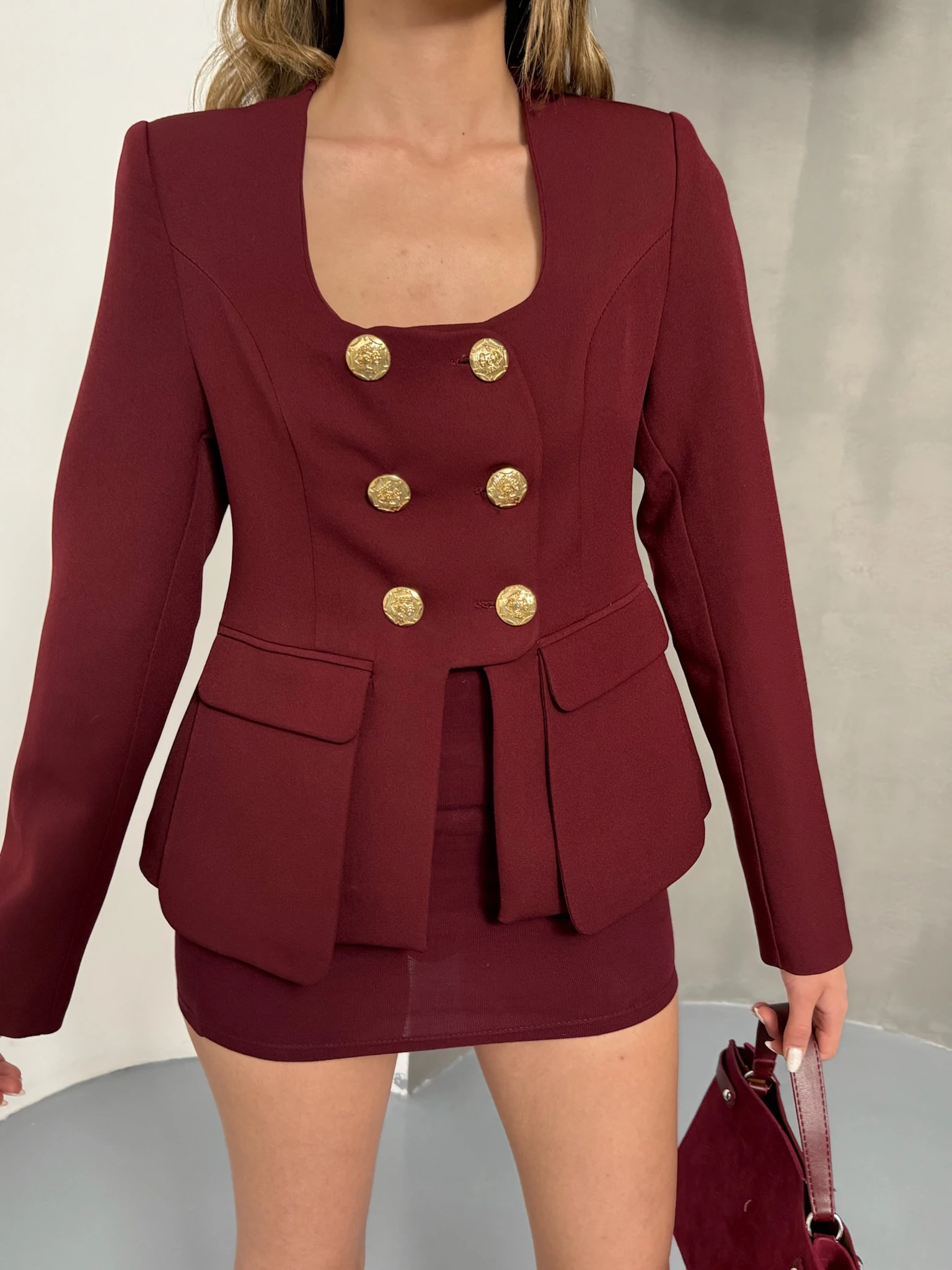 Gold Düğme Kare Yaka Bordo Ceket