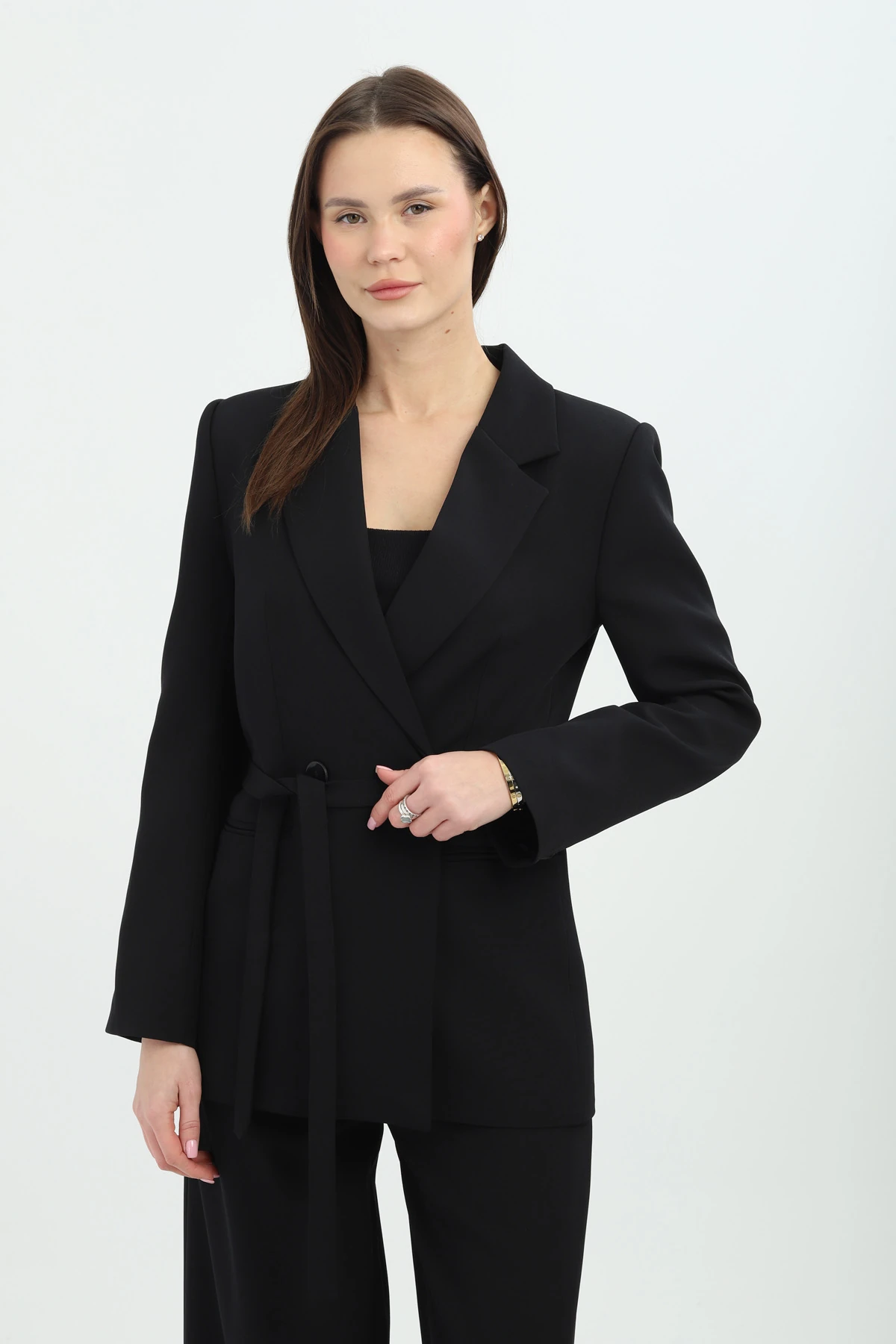 Bel Bağlamalı Siyah Kadın Kruvaze Takım