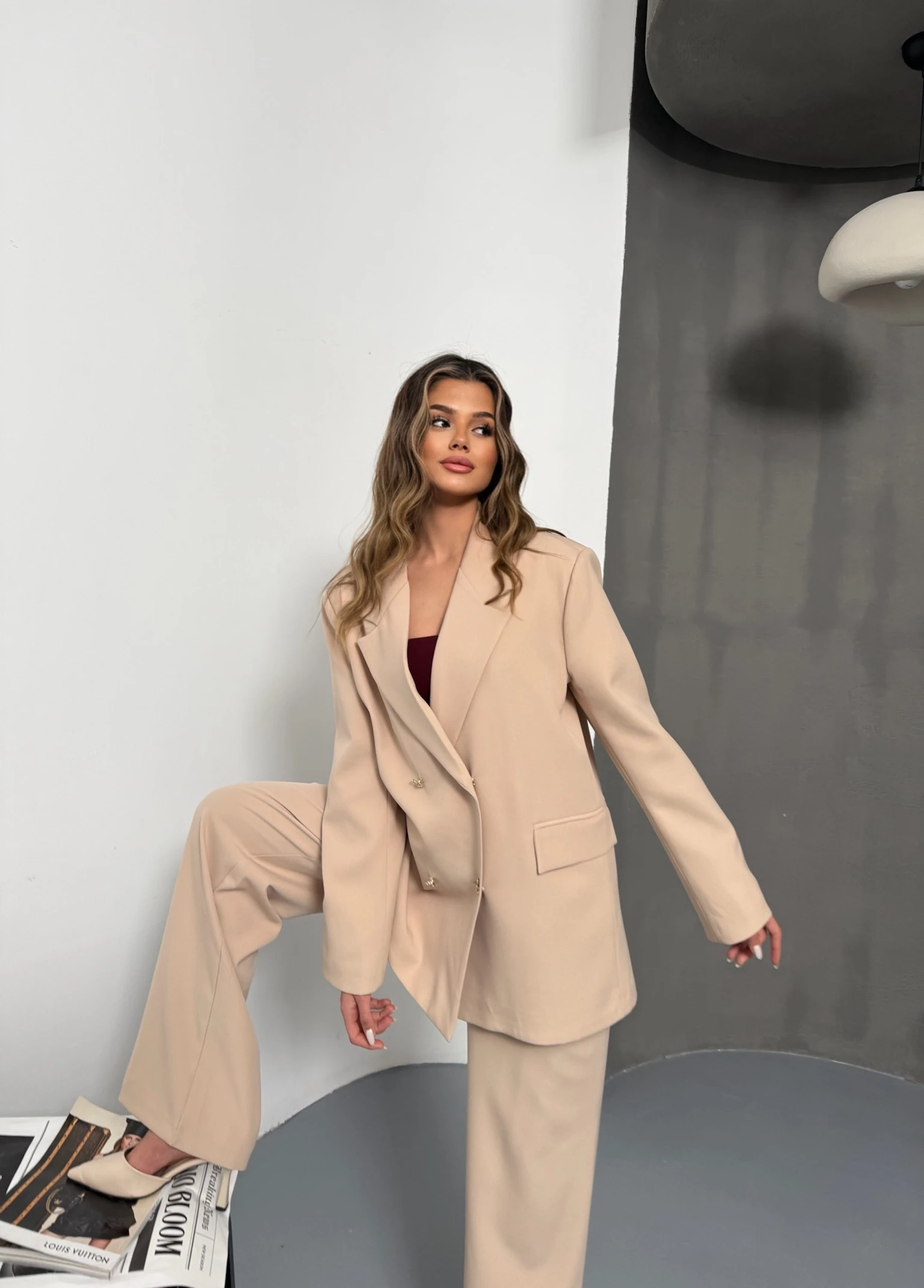 Kelebek Düğmeli Oversize Bej Kruvaze Ceket