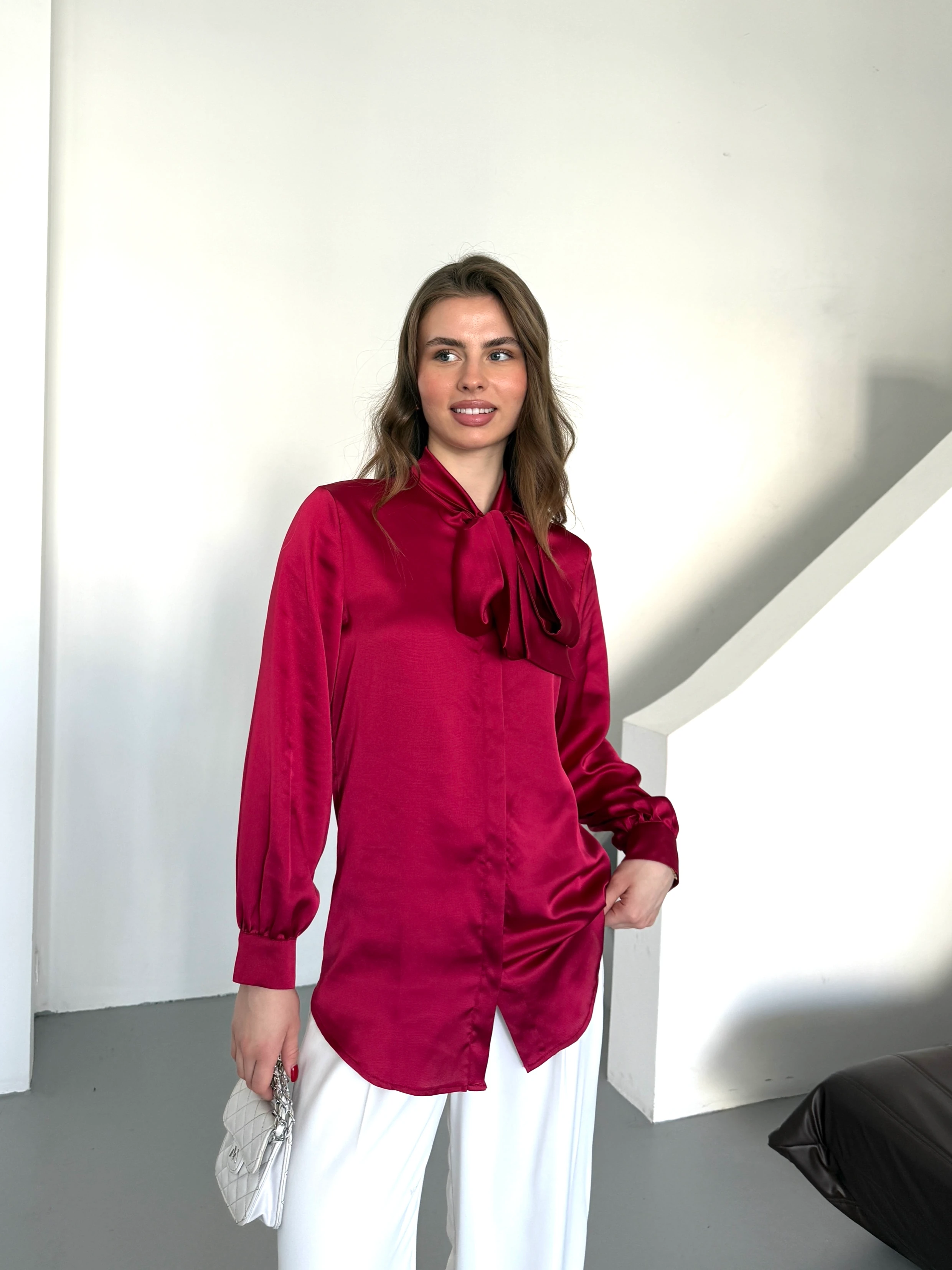 Kadın Fiyonklu Saten Düz Klasik Gömlek