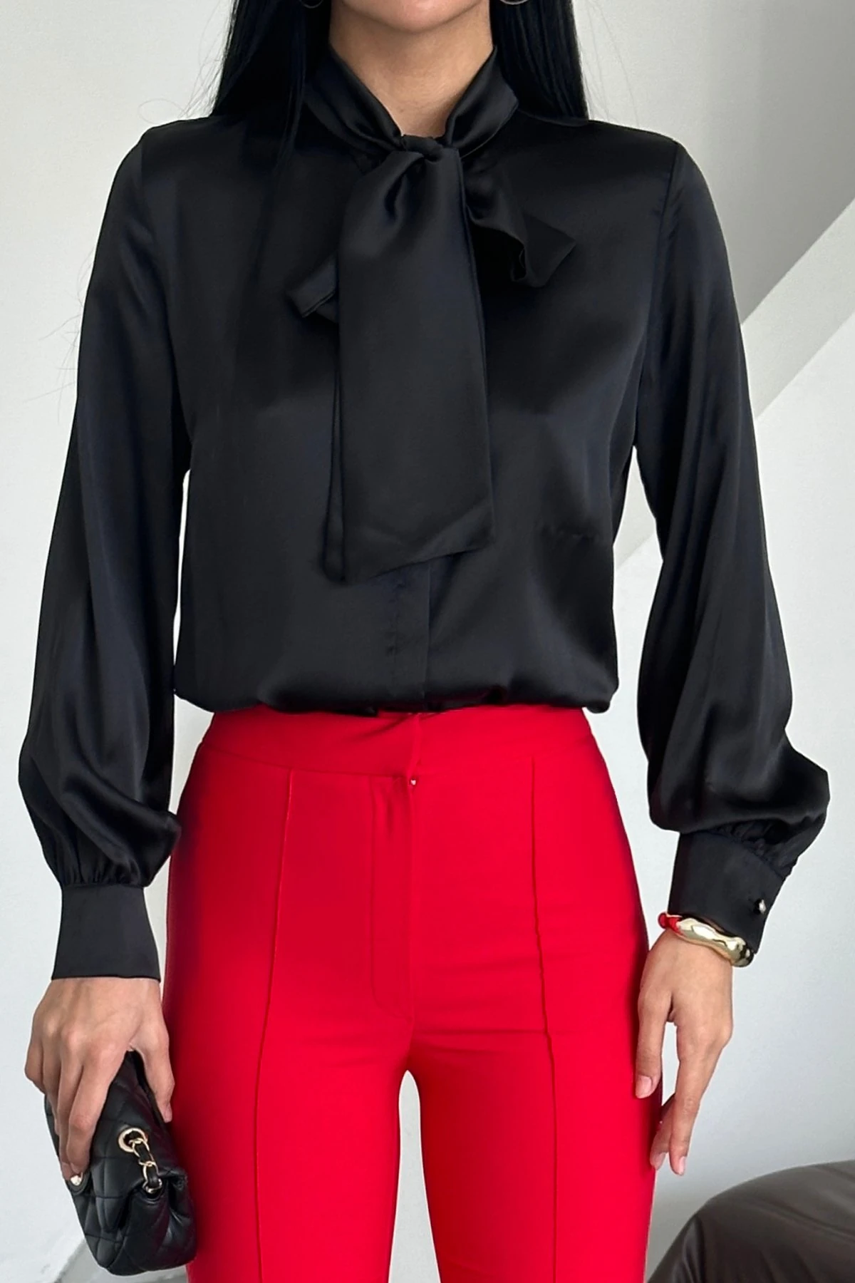 Kadın Fiyonklu Saten Düz Klasik Gömlek - Siyah