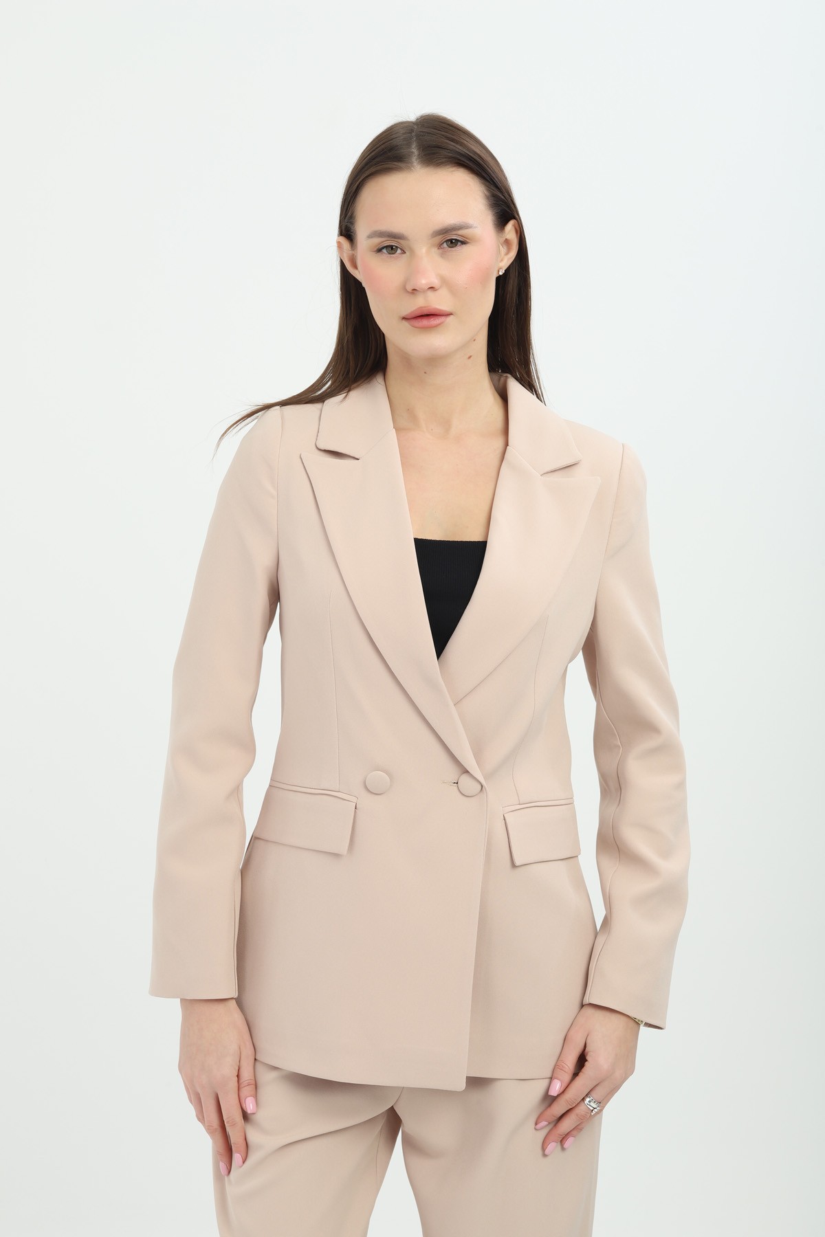 Klasik ve Modern Büyük Beden Bej Blazer Takım