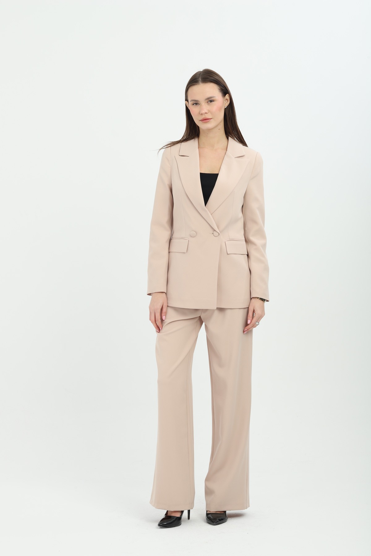 Klasik ve Modern Büyük Beden Bej Blazer Takım