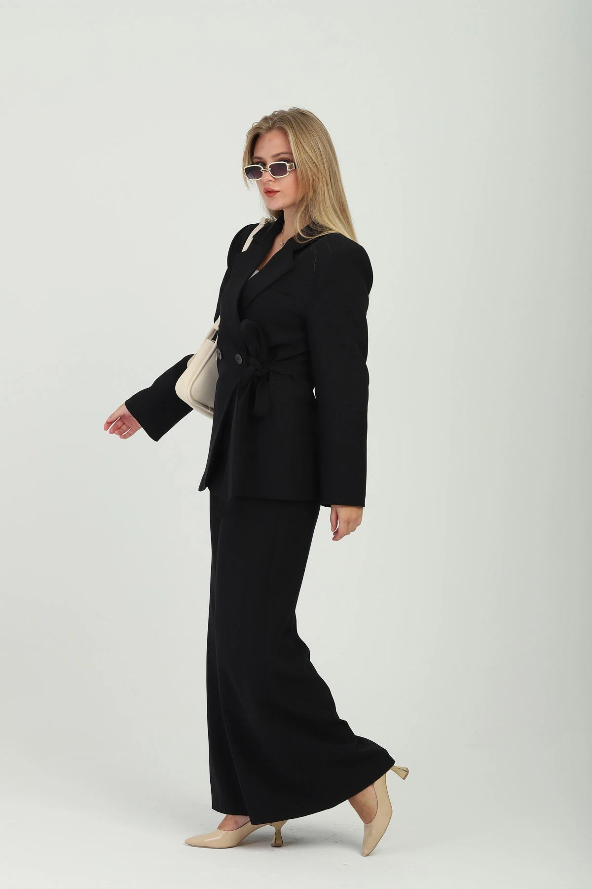 Çift Düğmeli Yandan Bağlamalı Kruvaze Siyah Kadın Takım