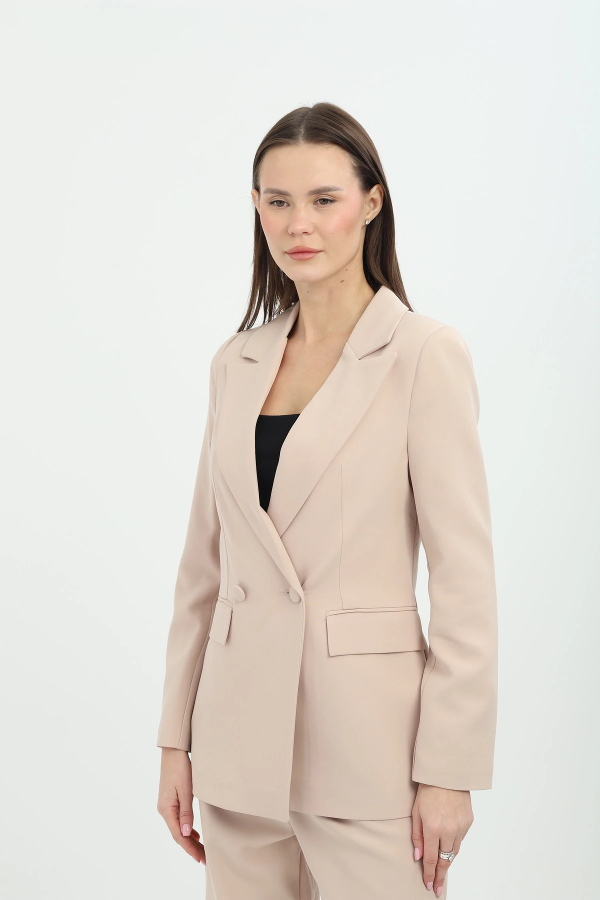 İki Düğmeli Bej Kruvaze Ceket