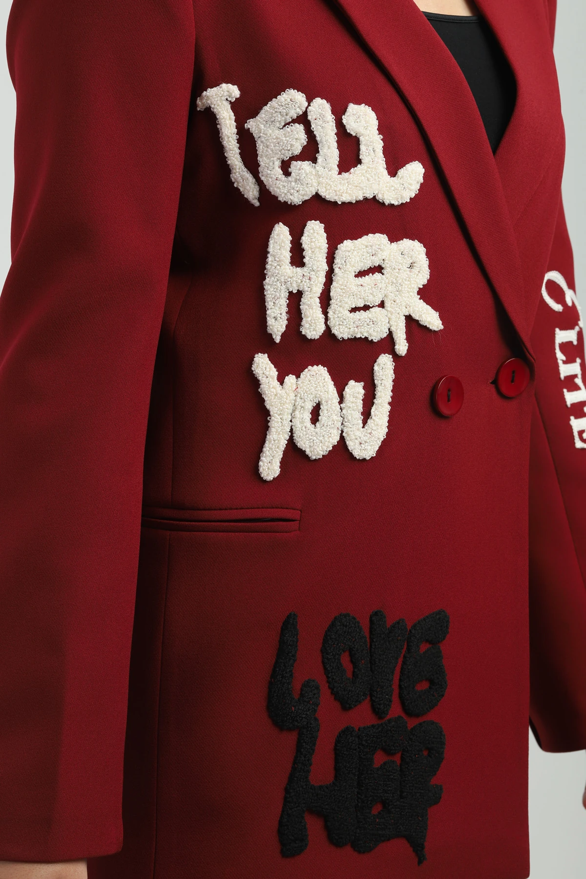 Çift Düğmeli Kruvaze Nakışlı Nar Çiçeği Kadın Ceket