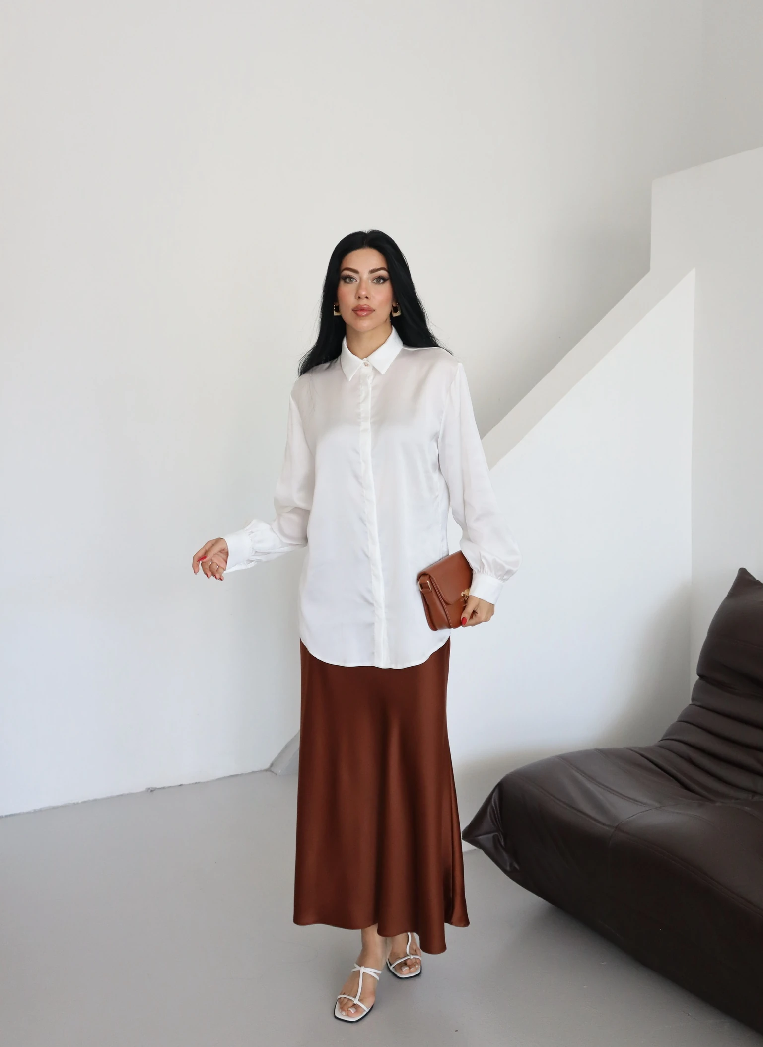 Kadın Düz Klasik Dokulu Saten Yakalı Gömlek