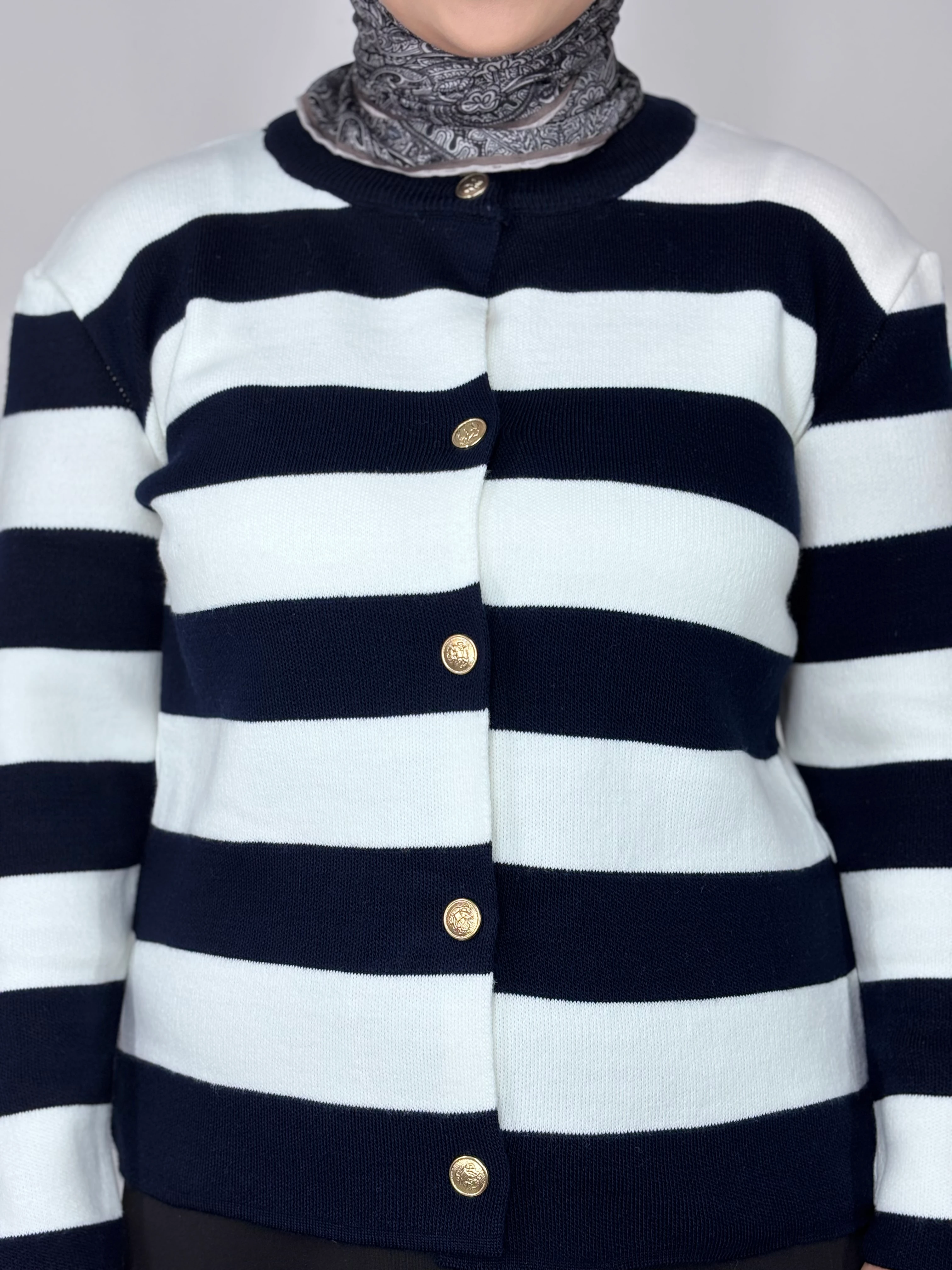 Gold Düğmeli Hırka