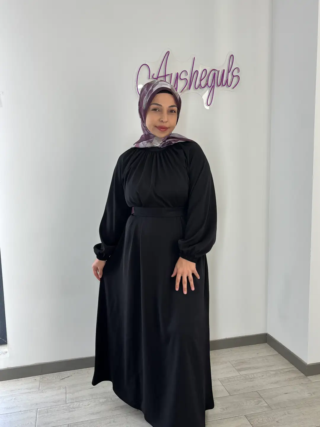 Beli Kemerli Balon Kol Siyah Davet Elbisesi