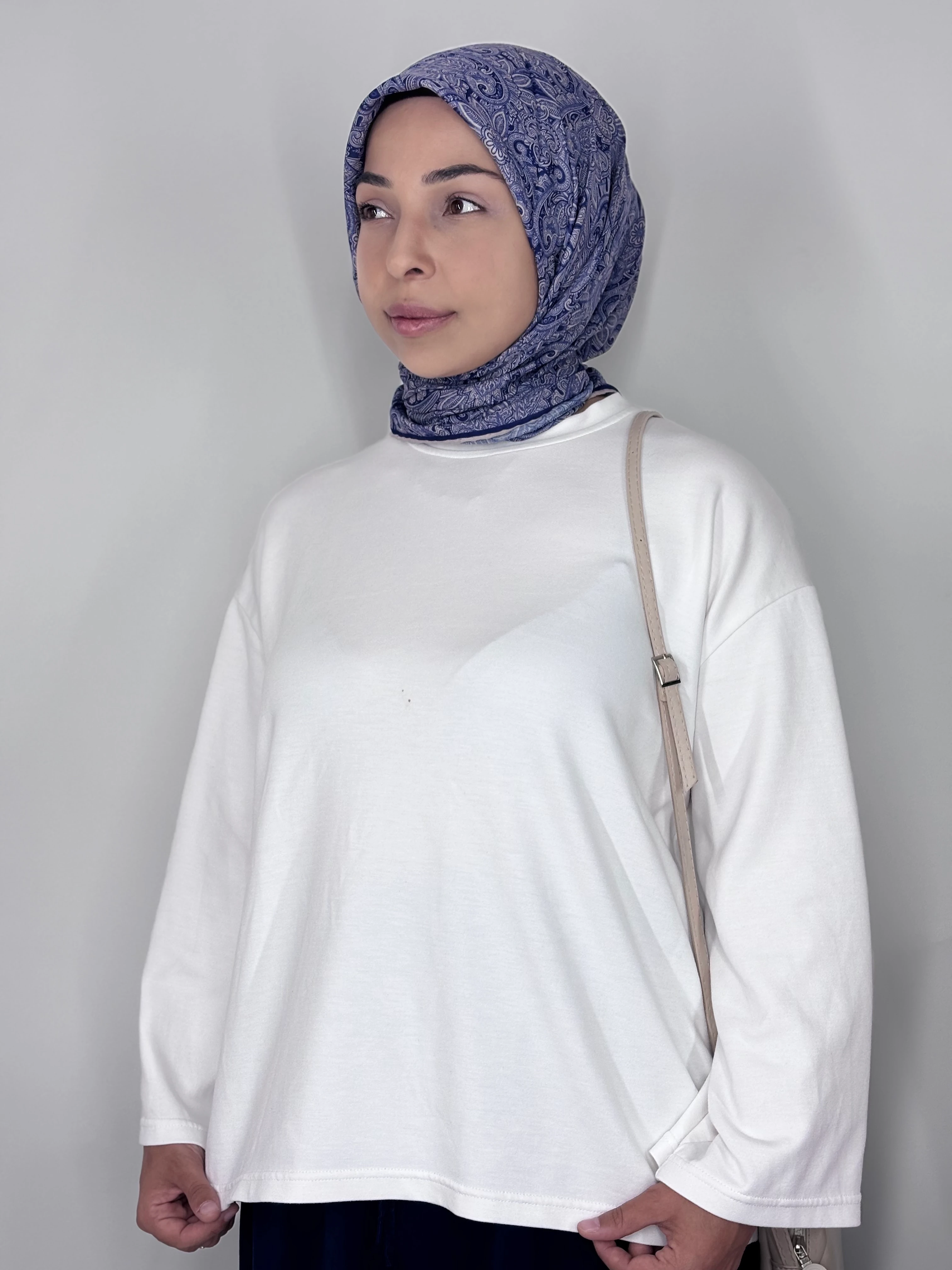 Pamuklu Etek Üstü Body - Beyaz