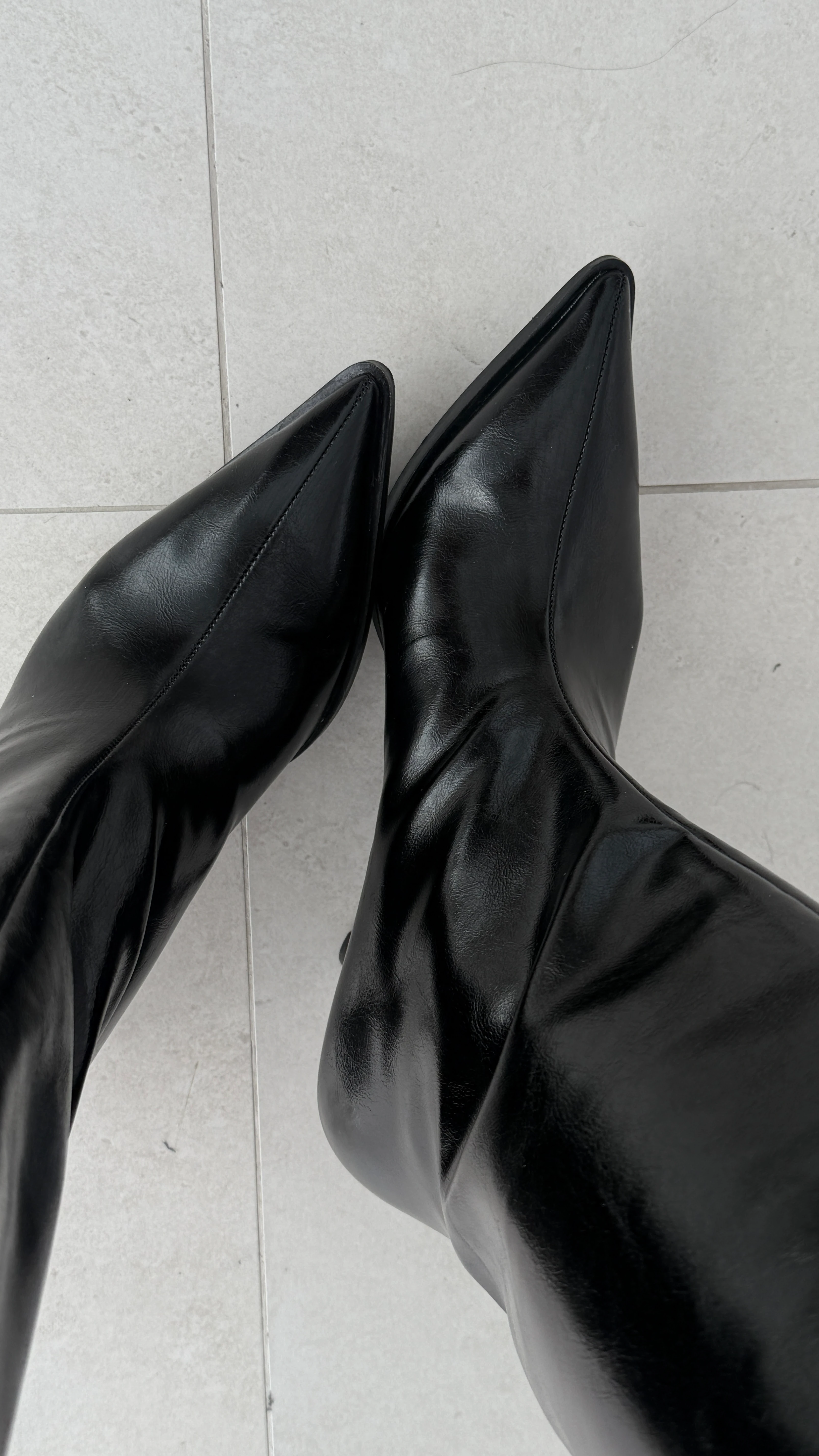 Belinda Siyah Renk Çizme