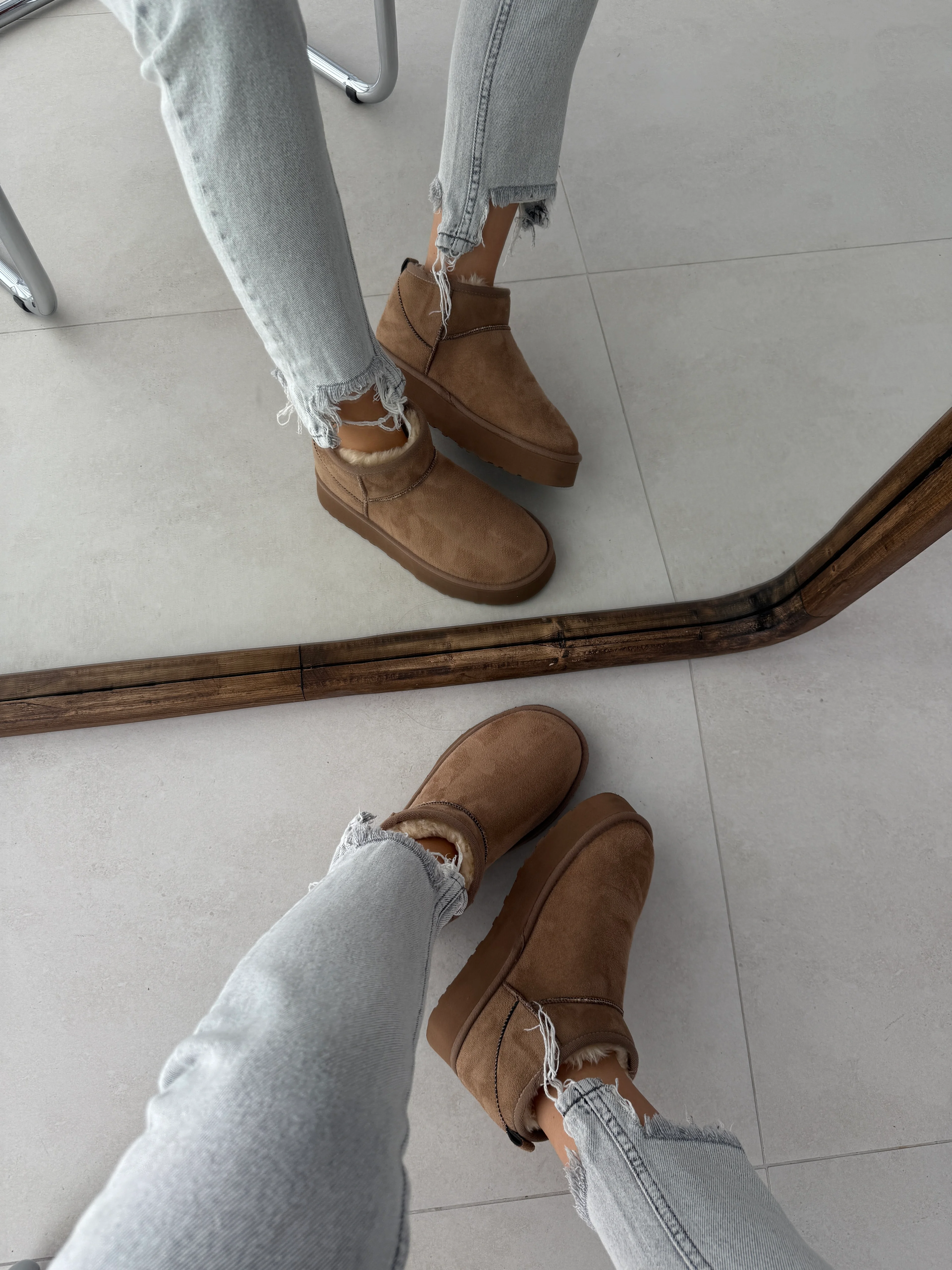 Mini Vizon Renk İçi Tüylü Düz Taban Kadın Bot