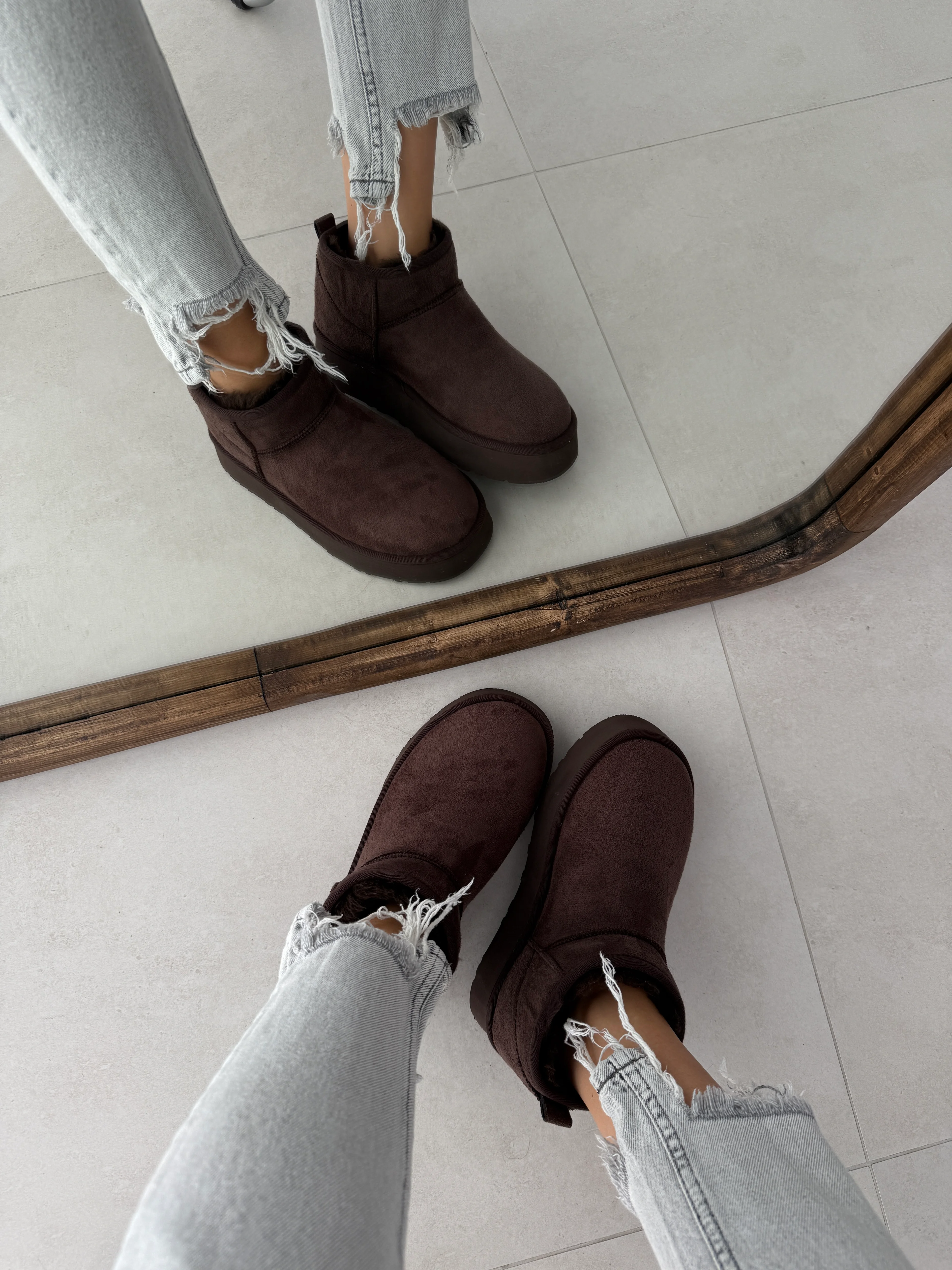 Mini Acı Kahve İçi Tüylü Düz Taban Kadın Bot