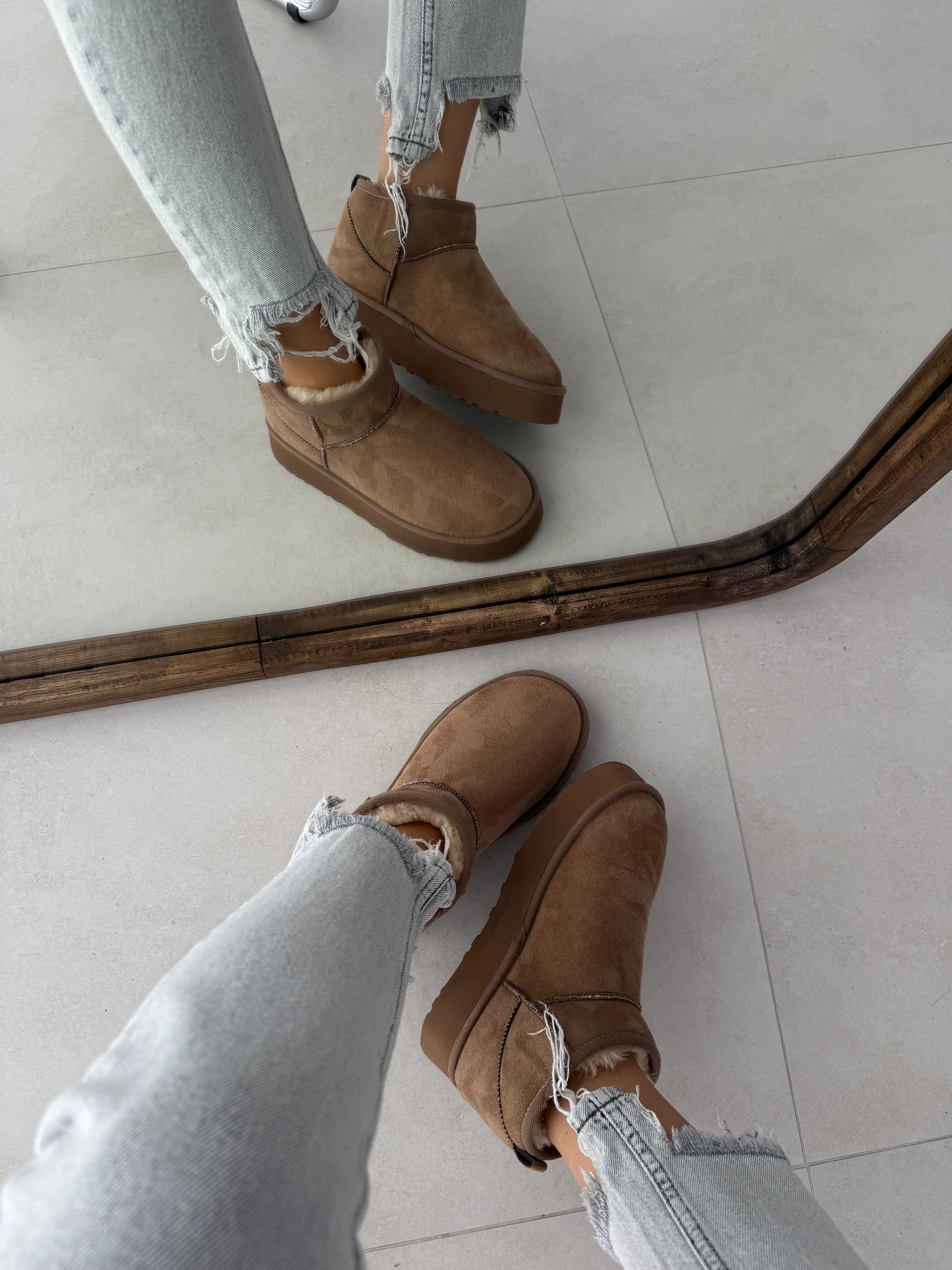 Mini Vizon Renk İçi Tüylü Düz Taban Kadın Bot