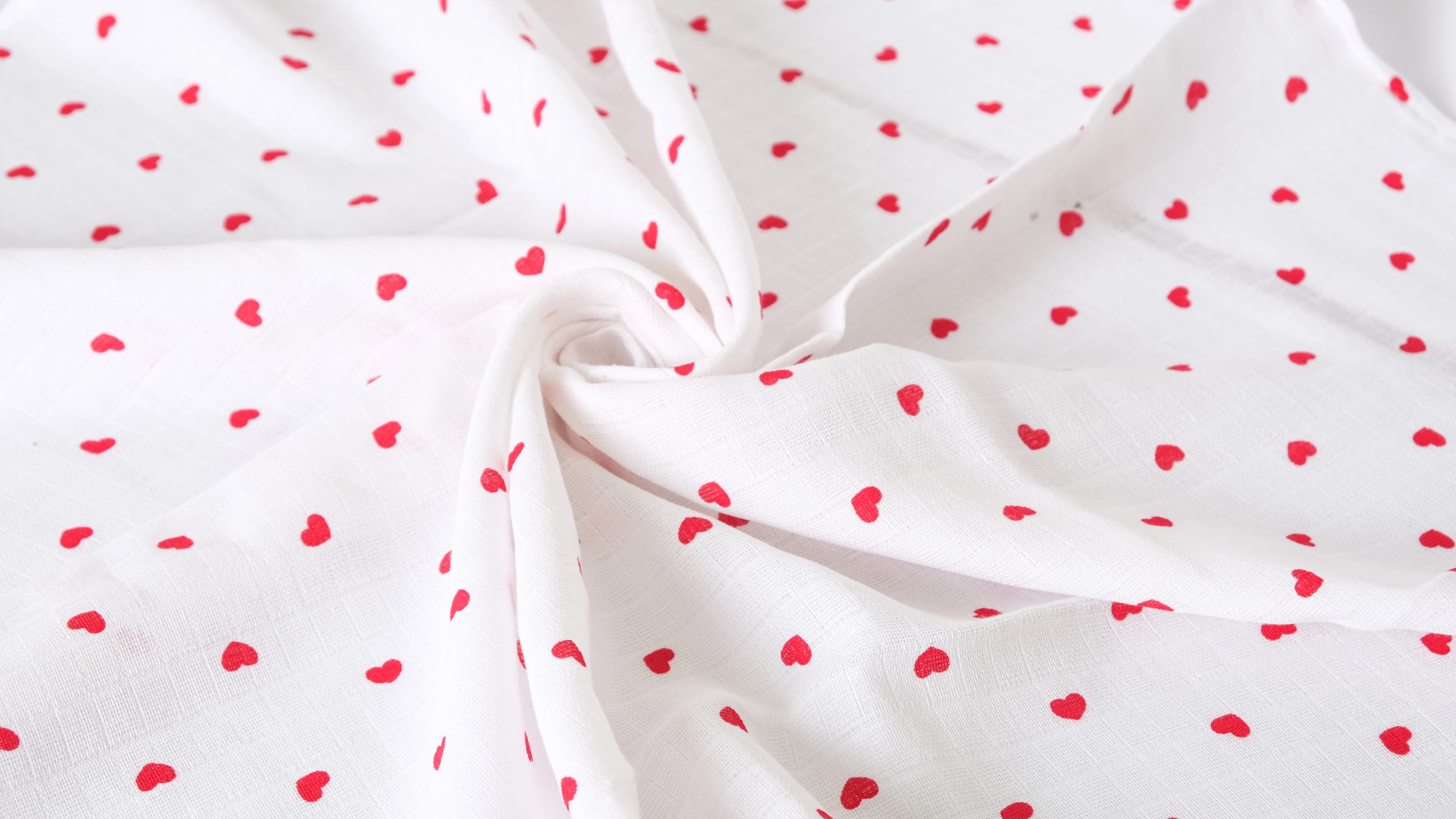 Desenli Müslin Bebek Örtüsü - Kalp