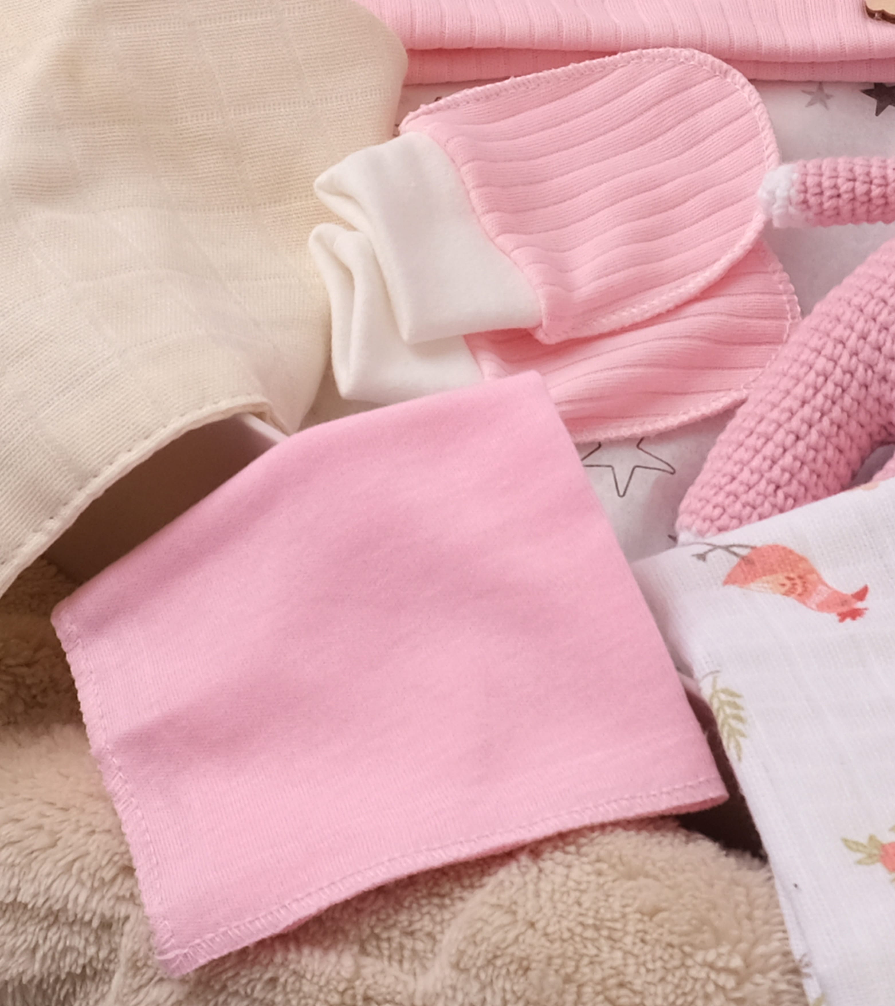 Leo Yenidoğan Kız Bebek Hediye Kutusu