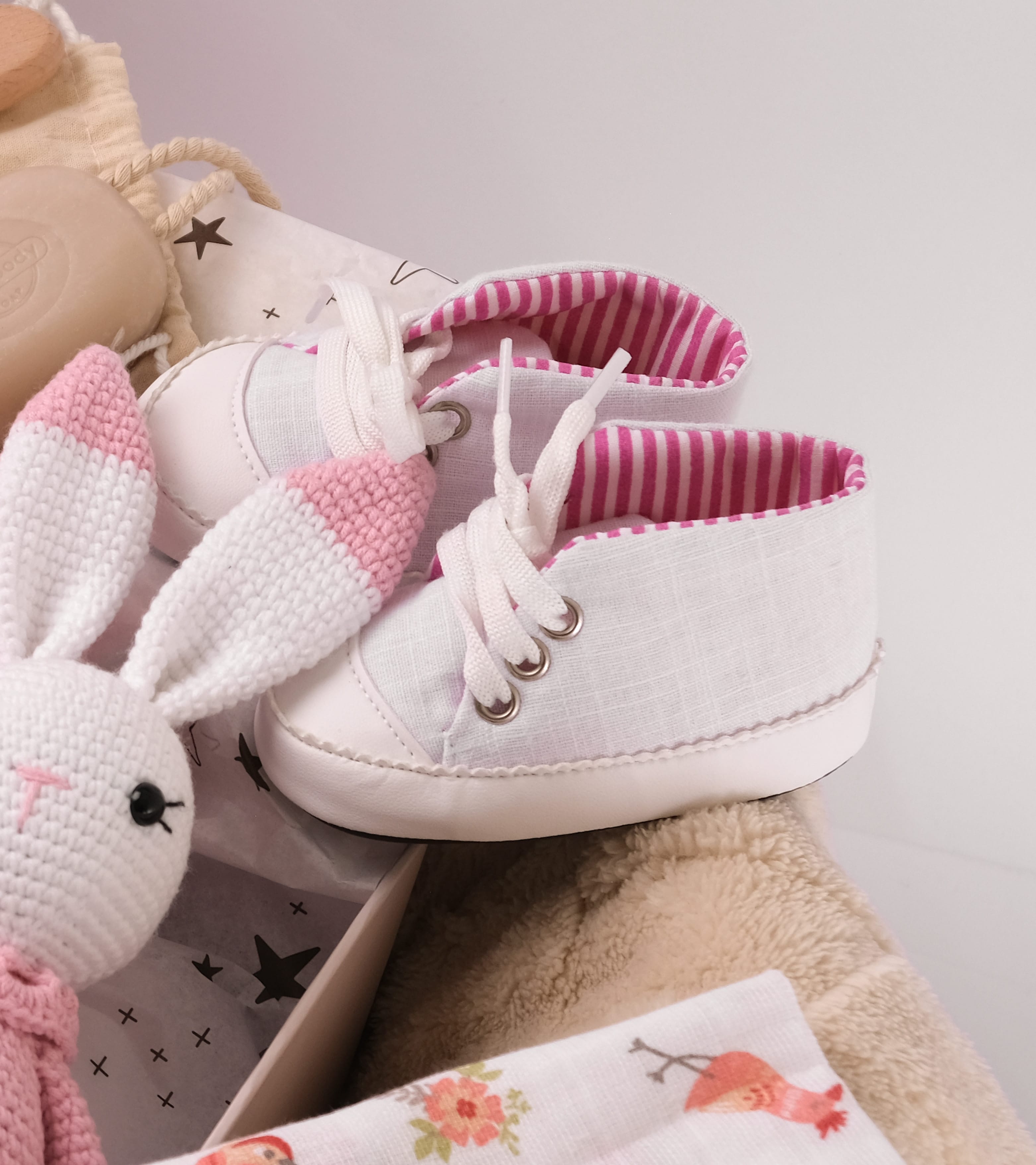 Luna Yenidoğan Kız Bebek Hediye Kutusu