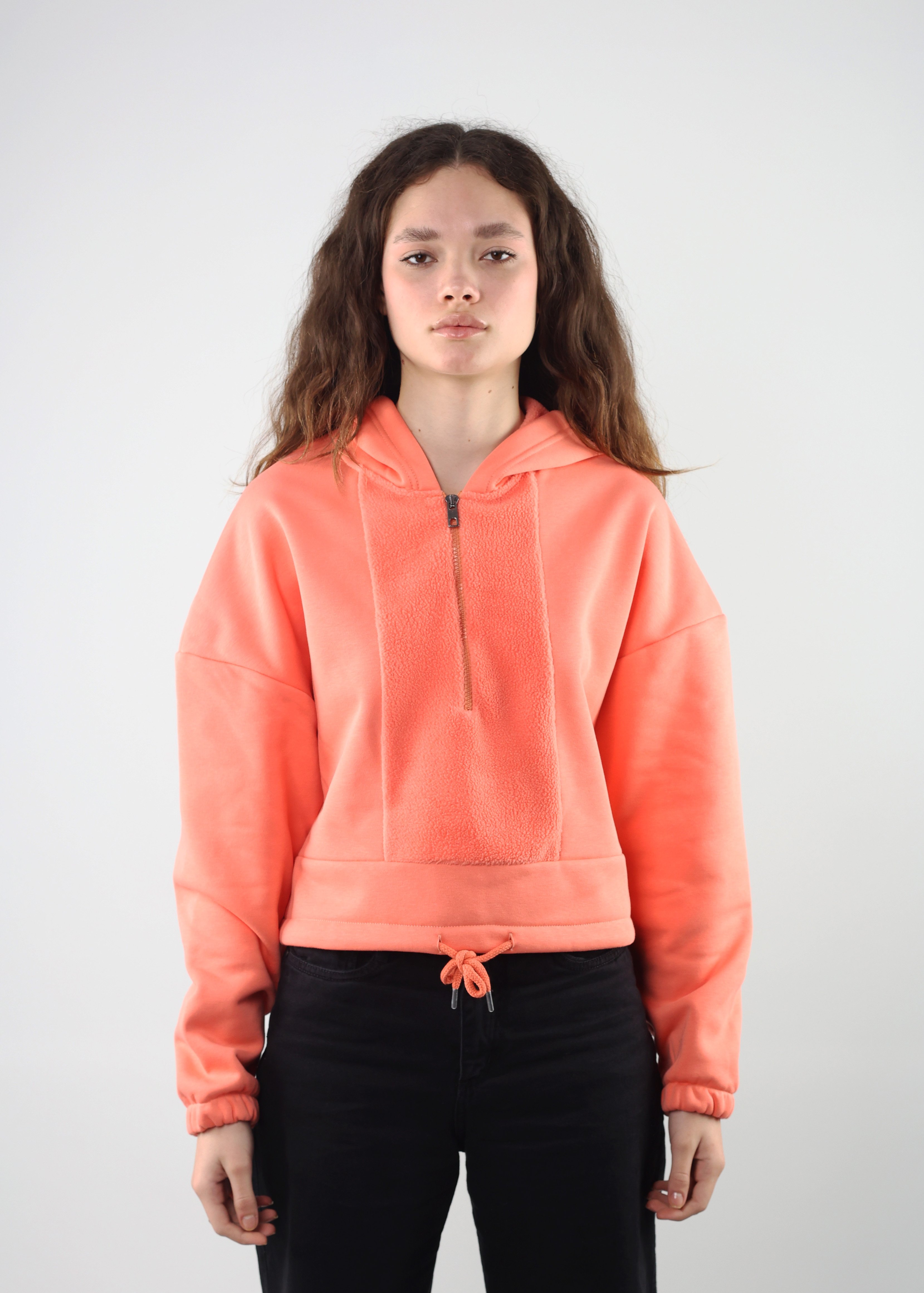 Fermuarlı Kapüşonlu Sweatshirt 321