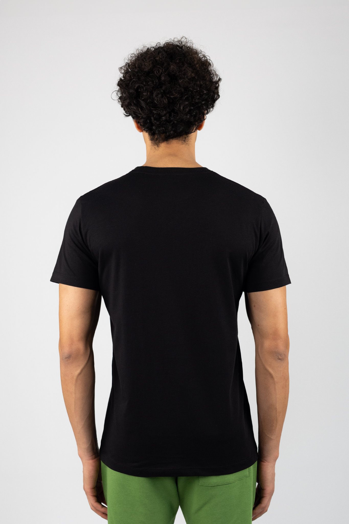 Siyah Newton Baskılı T-Shirt 828