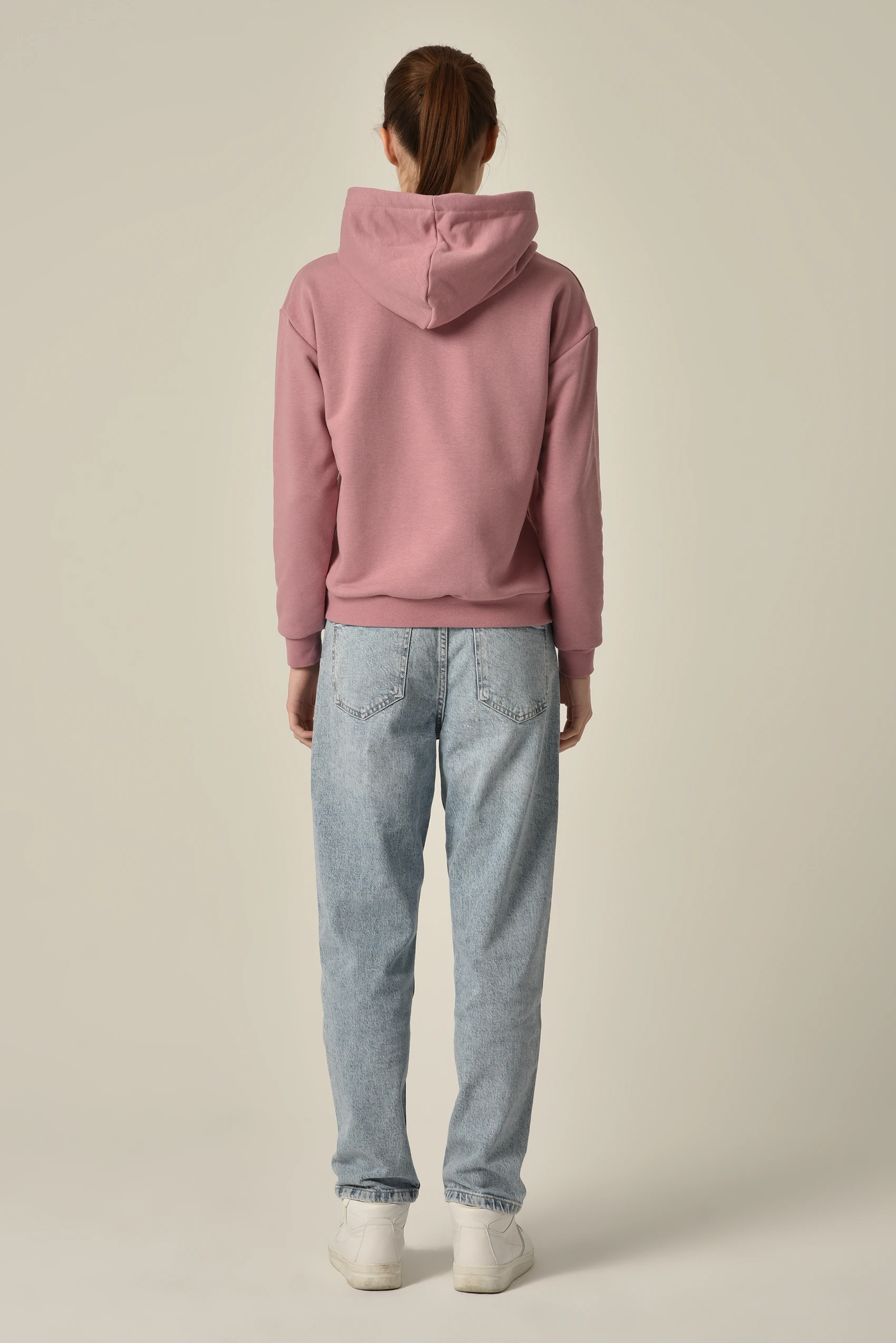 Kapüşonlu ve Kanguru Cepli Sweatshirt 079