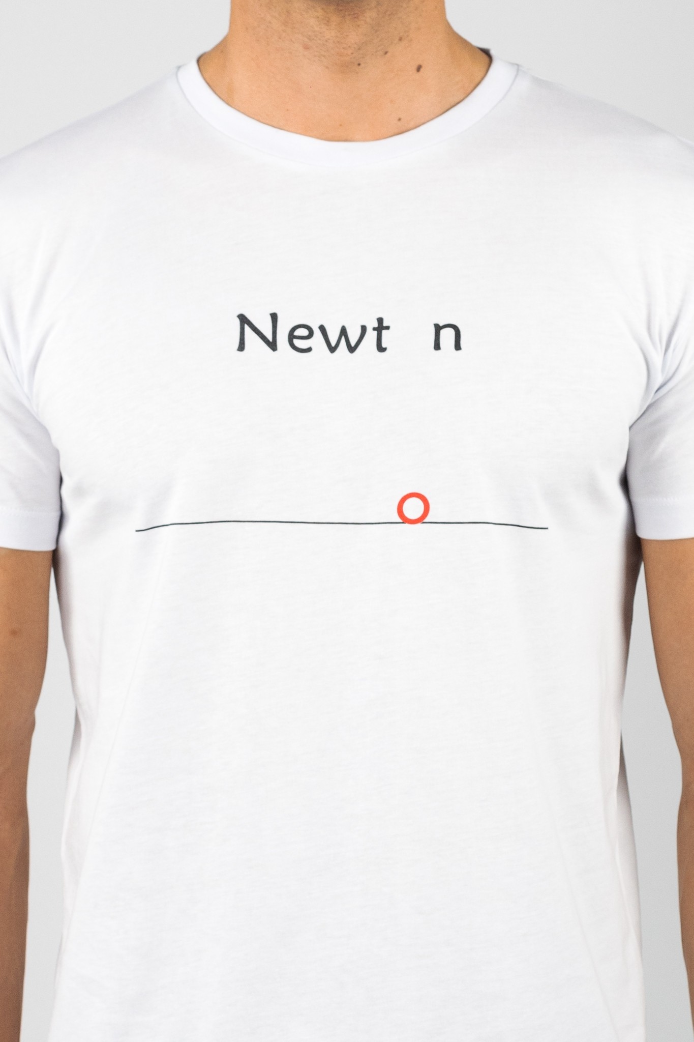 Beyaz Newton Baskılı T-Shirt 825