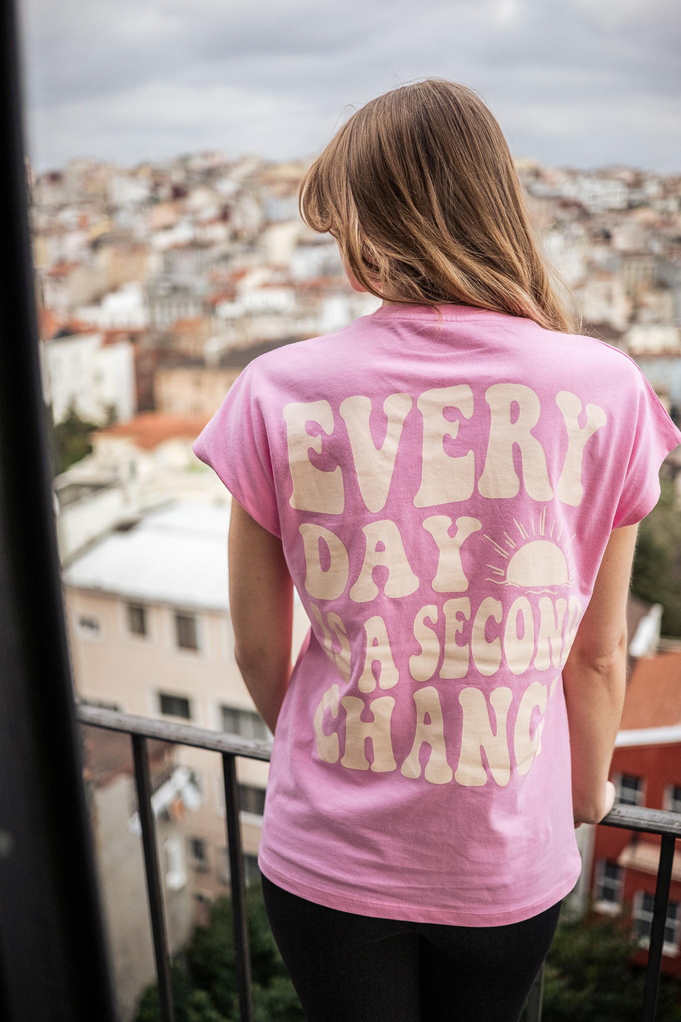 Pembe Everyday Is A Second Chance Baskılı T-Shirt 837