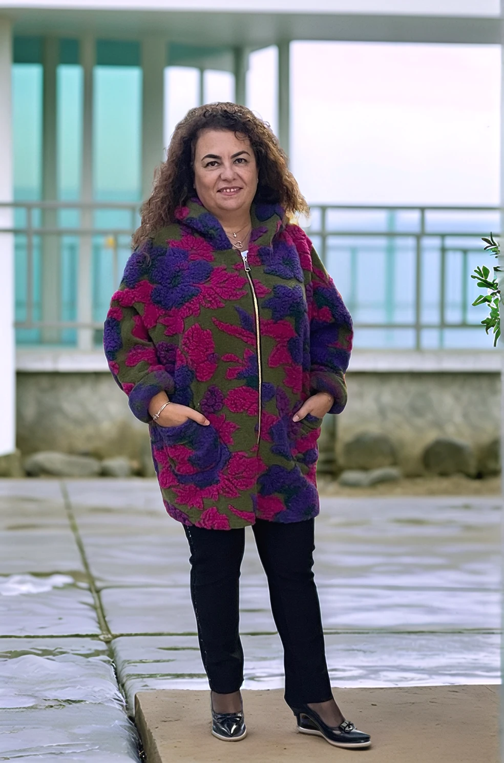 Renkli Çiçek Kabartmalı Keçe Kaban  - HAKİ