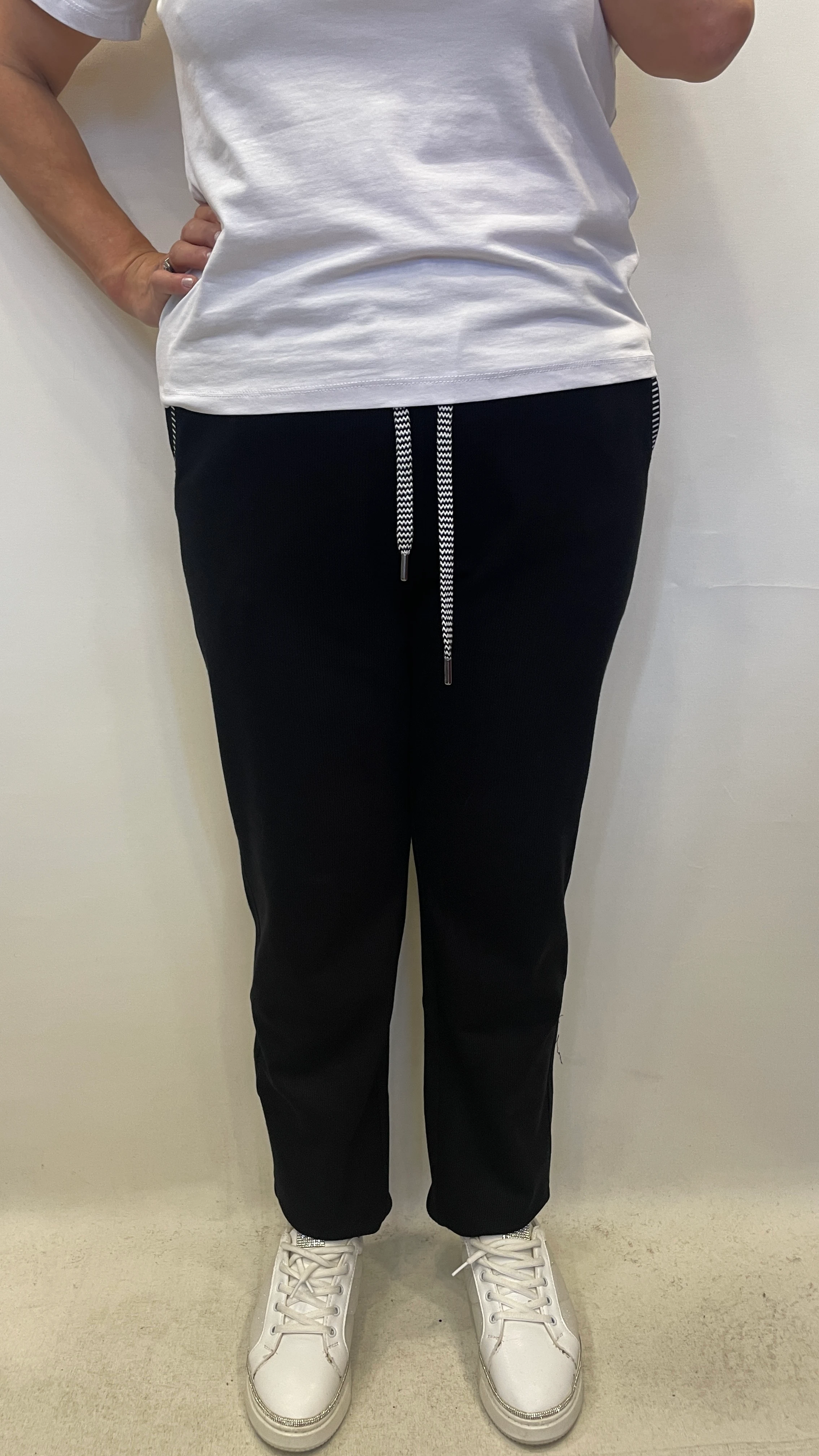 BÜYÜK BEDEN İNCE FİTİLLİ KADİFE PANTOLON - SİYAH