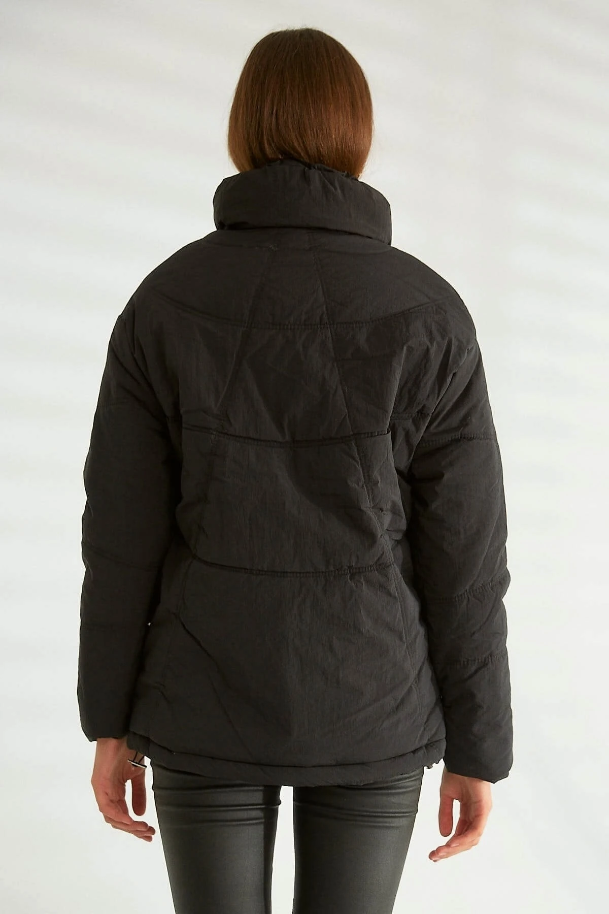 Büzgü Detaylı Cepli Şişme Mont 