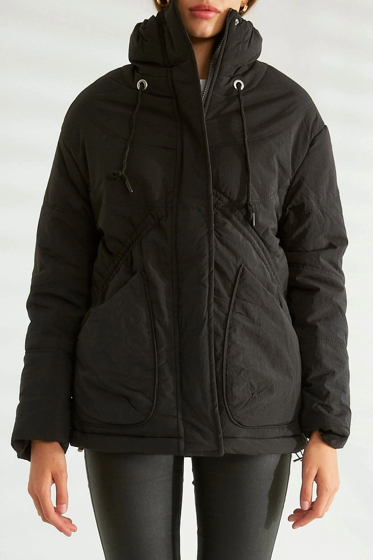 Büzgü Detaylı Cepli Şişme Mont 