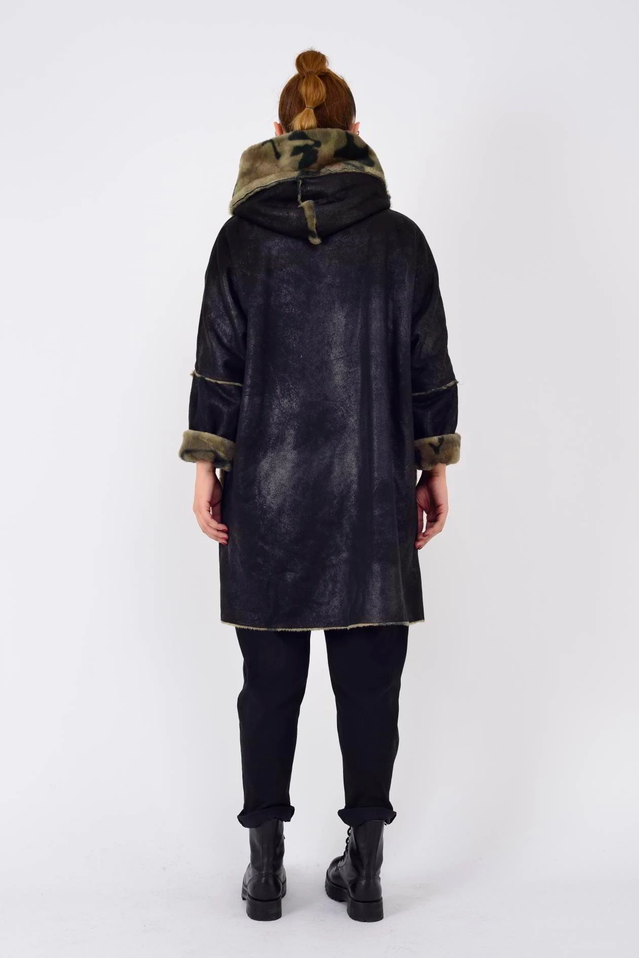 KAMUFLAJ DETAYLI NUBUK KABAN