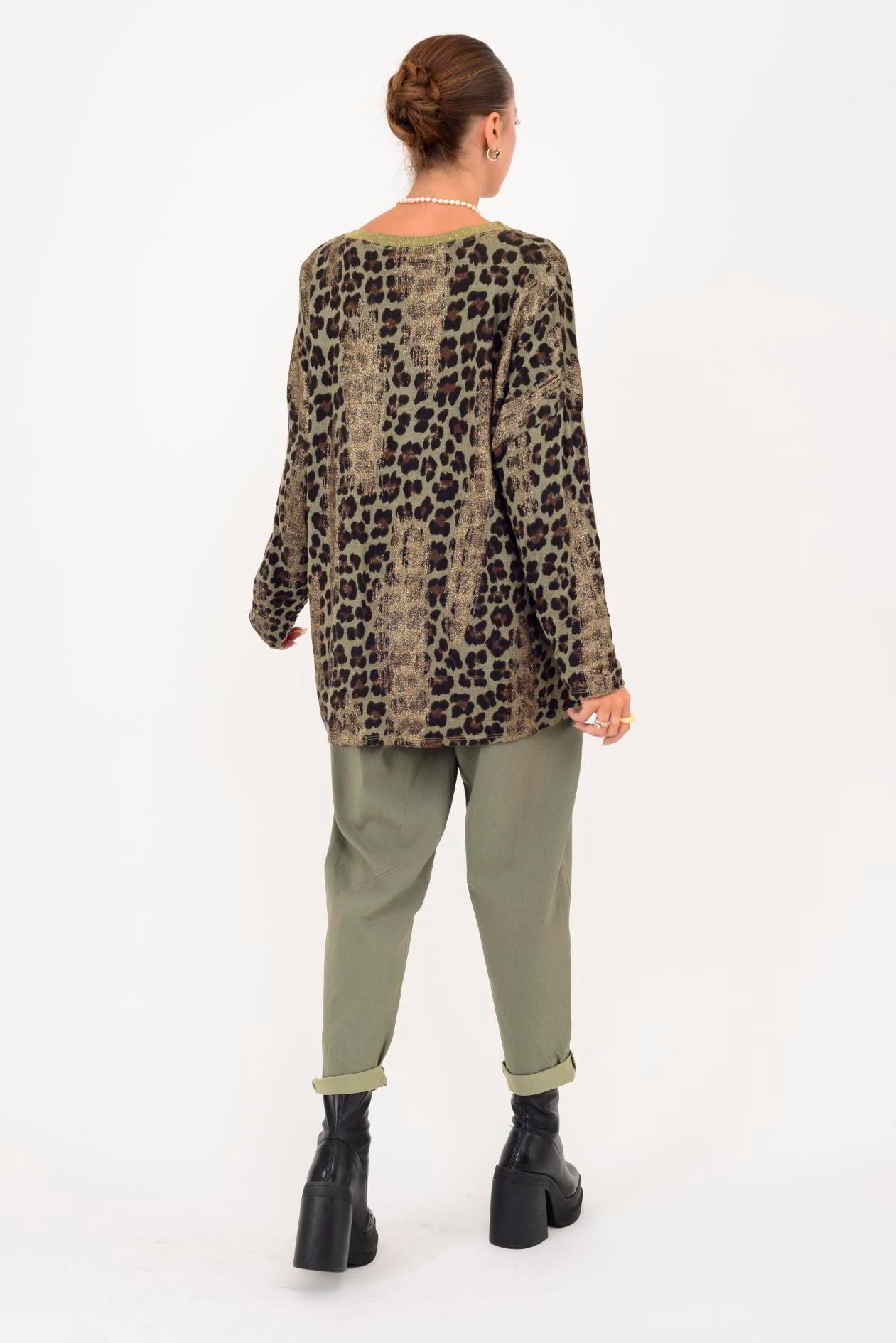 LEOPAR DESENLİ V YAKA YALDIZLI TRİKO