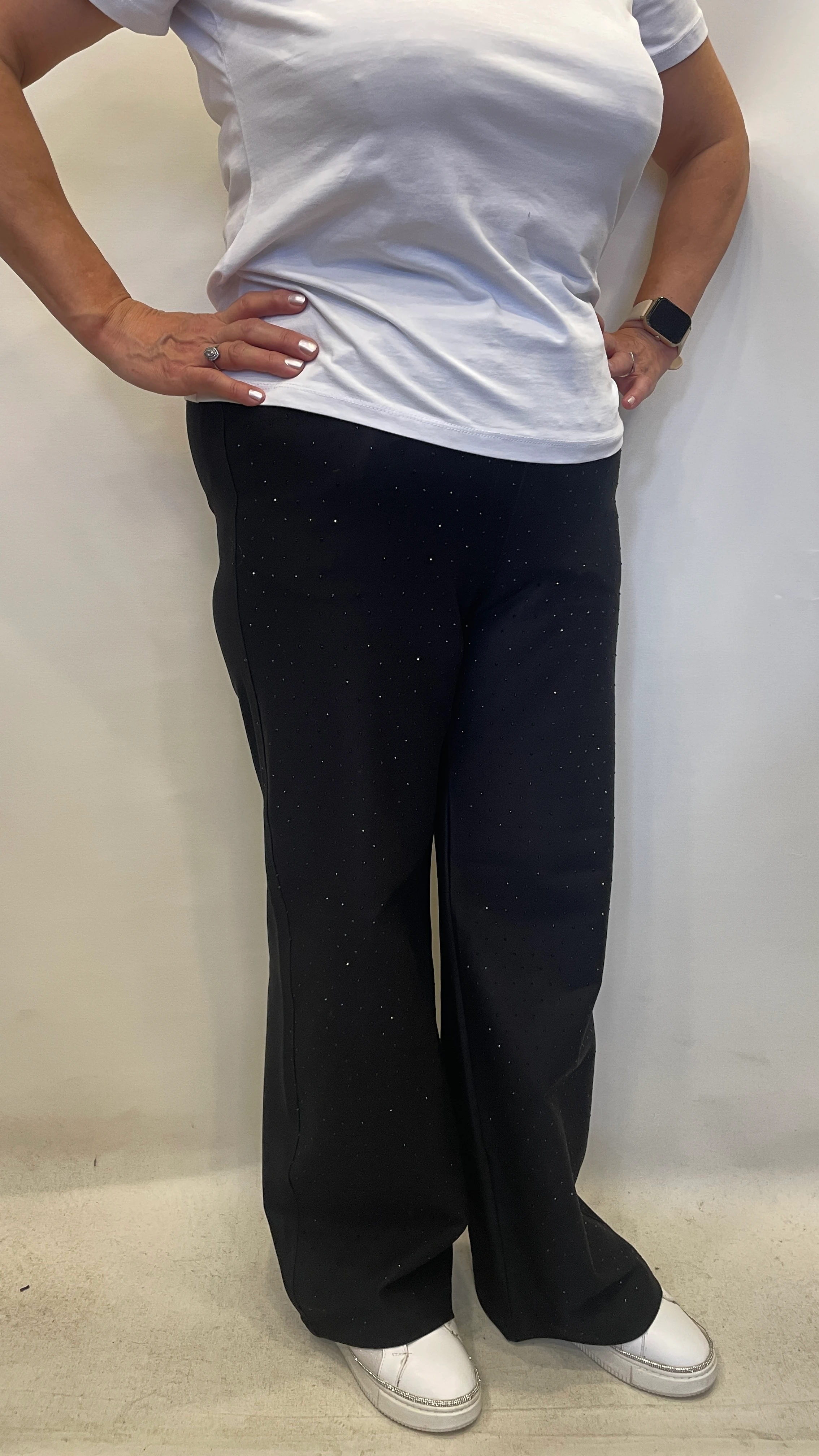 BÜYÜK BEDEN BELİ LASTİKLİ BOL PAÇA TAŞLI PANTOLON