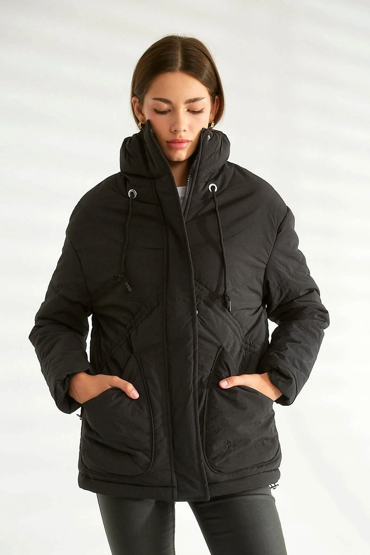 Büzgü Detaylı Cepli Şişme Mont 