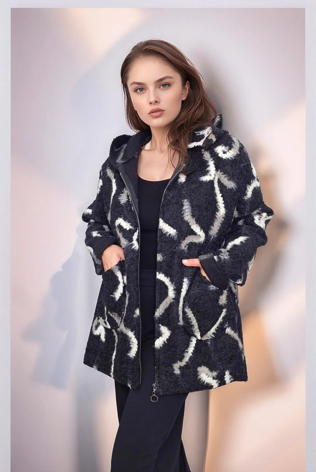 Kapüşonlu Önden Cepli Desenli İthal  Yumuşak Keçe Kaban - SİYAH