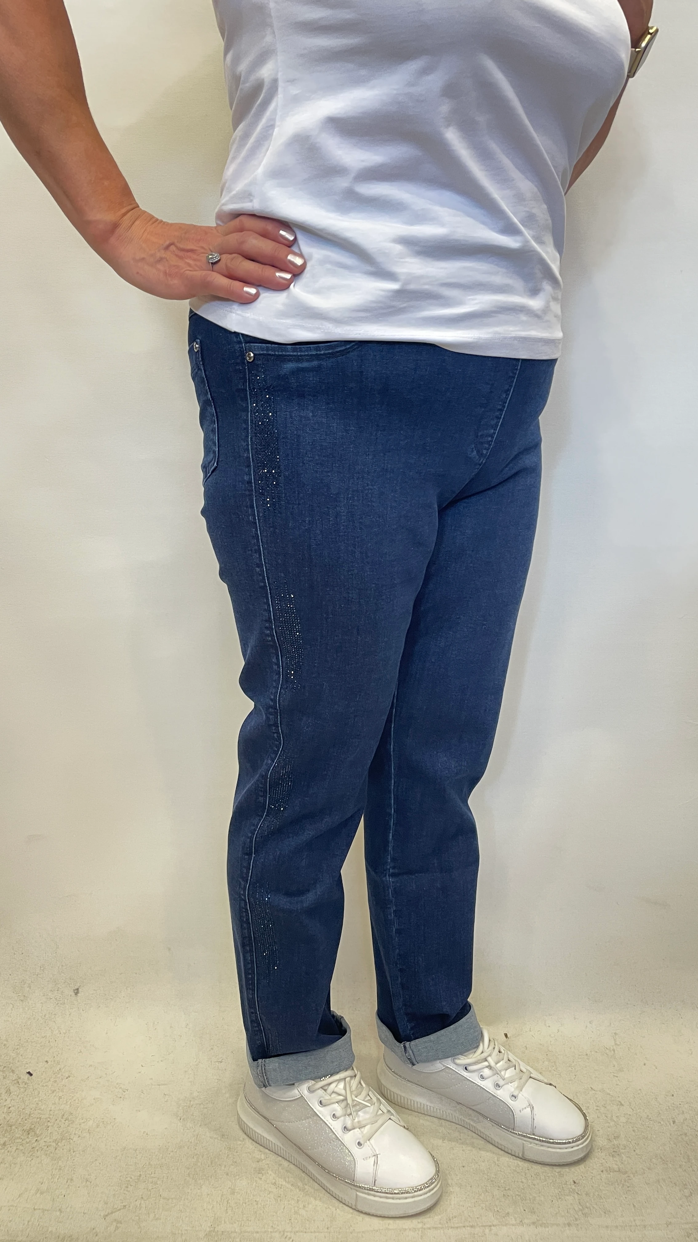 BÜYÜK BEDEN BELİ LASTİKLİ TAŞLI KOT PANTOLON