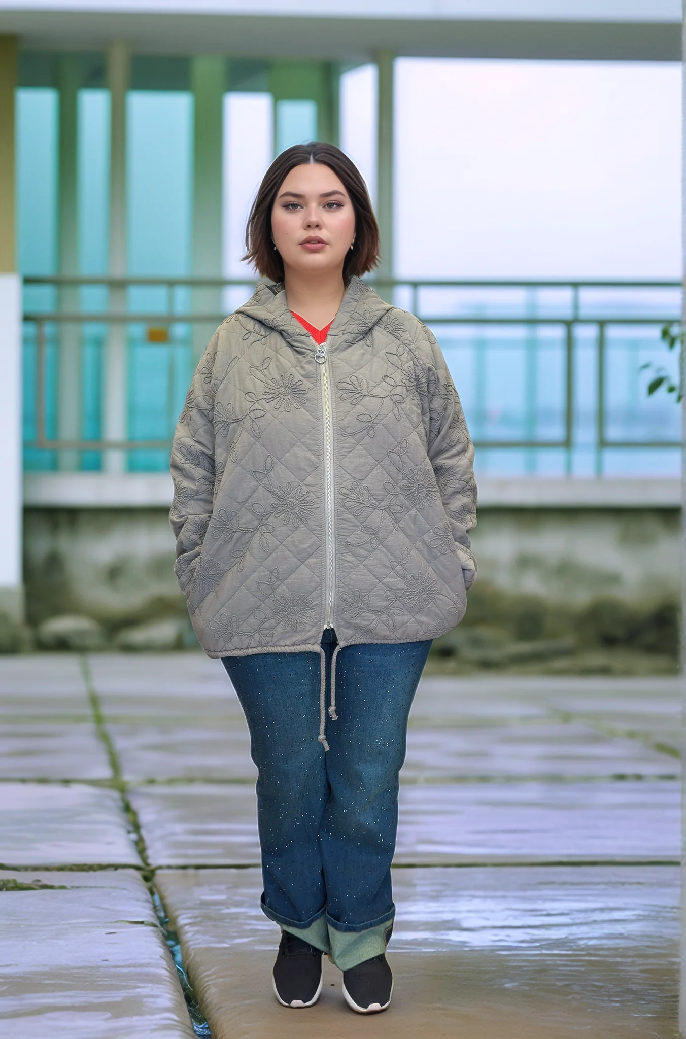 SARMAŞIK ÇİÇEK DESEN KAPÜŞONLU KAPİTONE CEKET - TAŞ