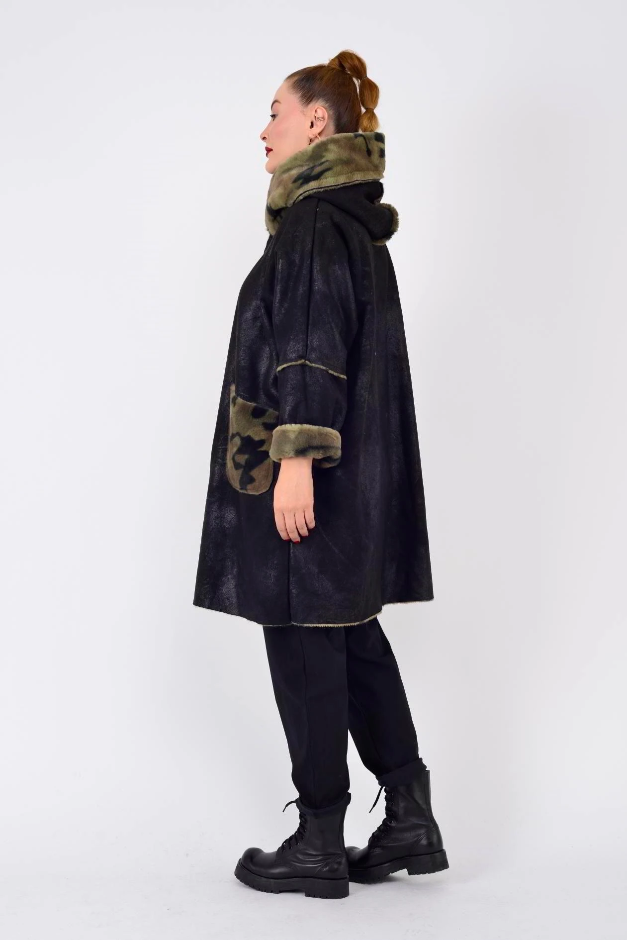 KAMUFLAJ DETAYLI NUBUK KABAN