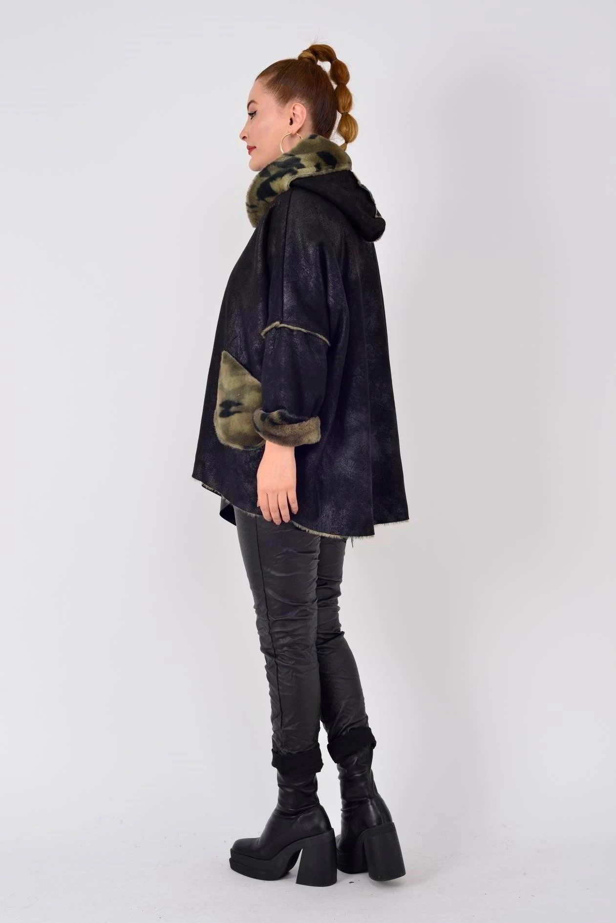 KAMUFLAJ DETAYLI NUBUK KABAN