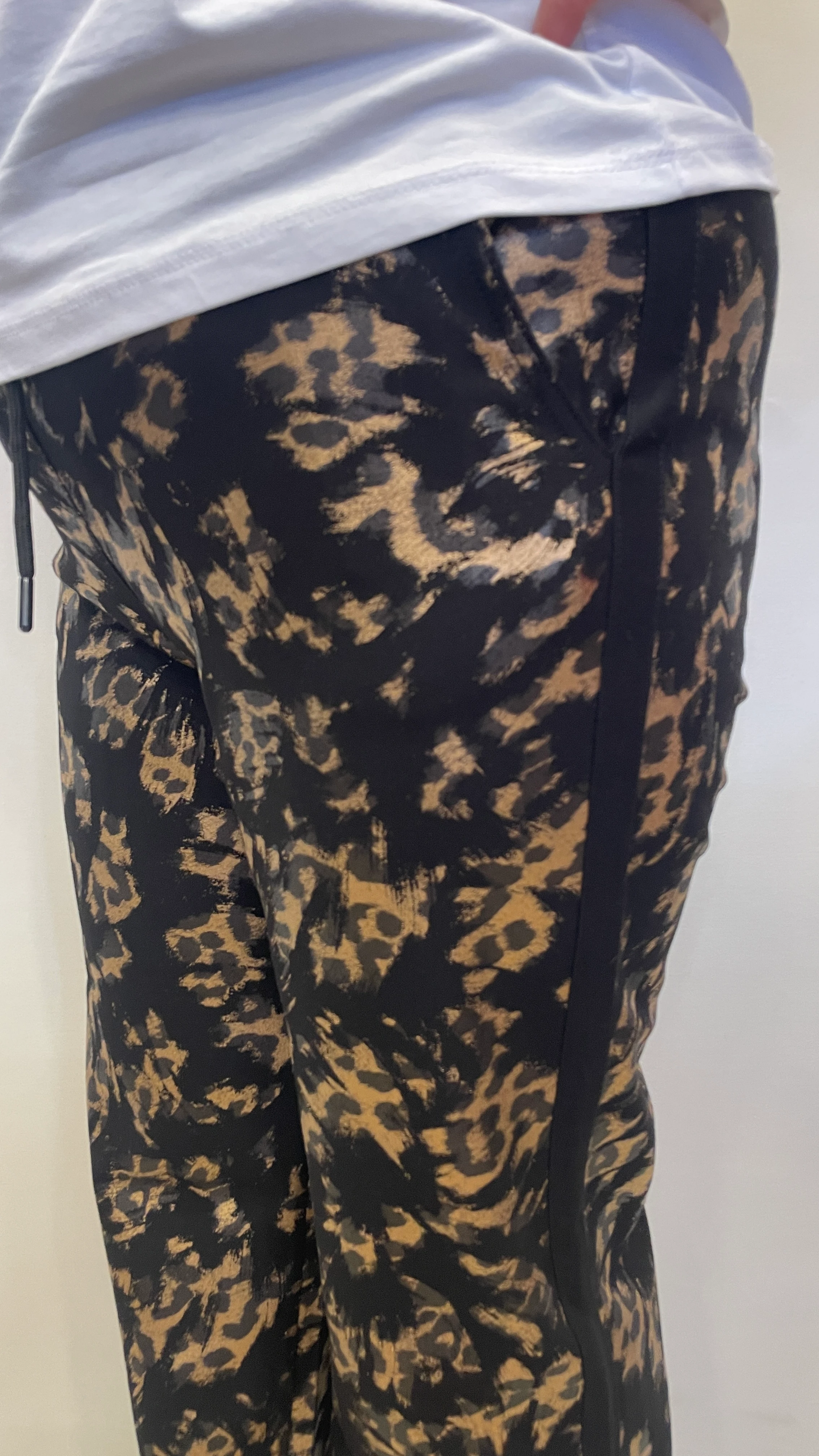 BÜYÜK BEDEN BELİ LASTİKLİ LEOPAR DESENLİ PANTOLON