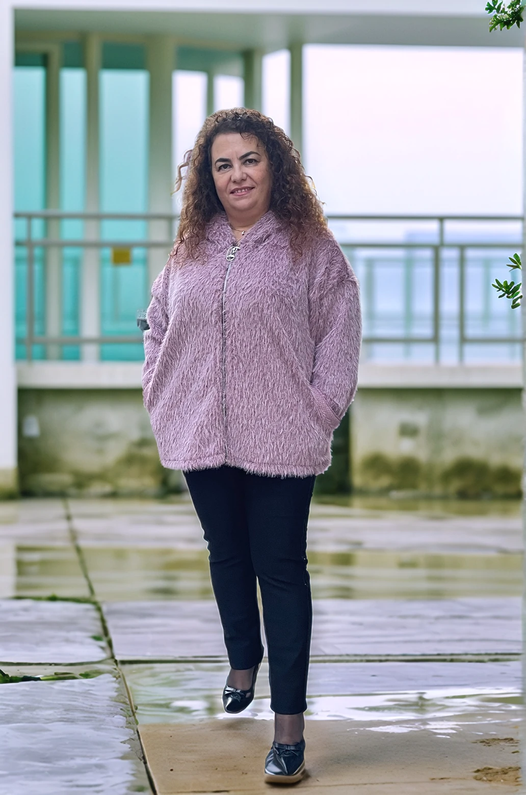 Asimetrik Kesim Fermuarlı Kapüşonlu Tay tüy Kaban - GÜL KURUSU