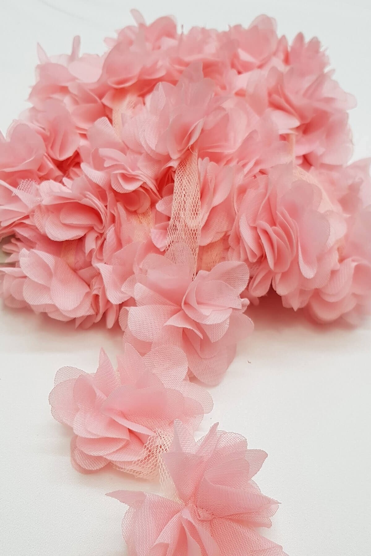 Somon Lazer Gül 1m Lazer Kesim Gül Süsleme Paketleme Malzemesi 12 Adet Organze Kumaş Yapay Çiçekler