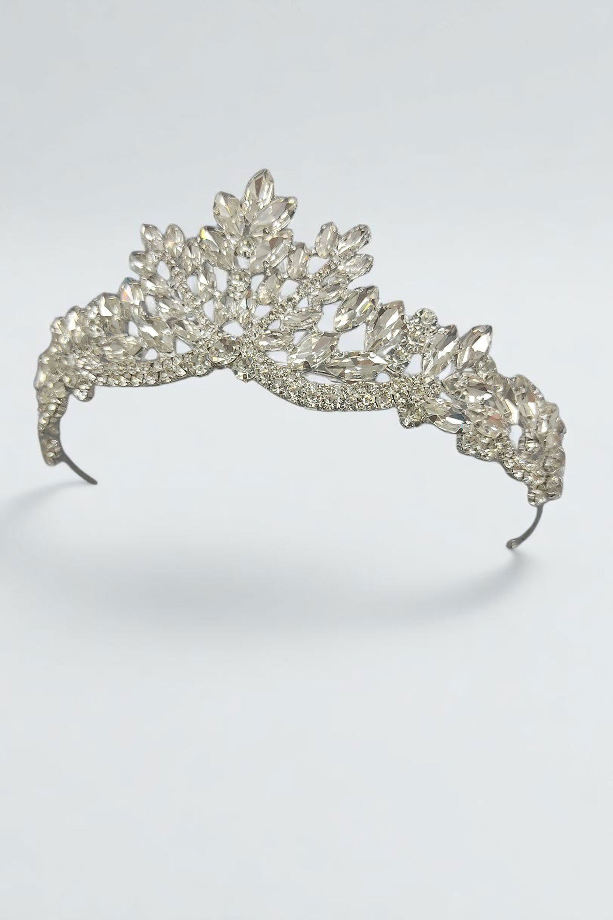 Özel Tasarım Roma Model Kristalli Gelin Tacı – Zarif ve Işıltılı Düğün Aksesuarı