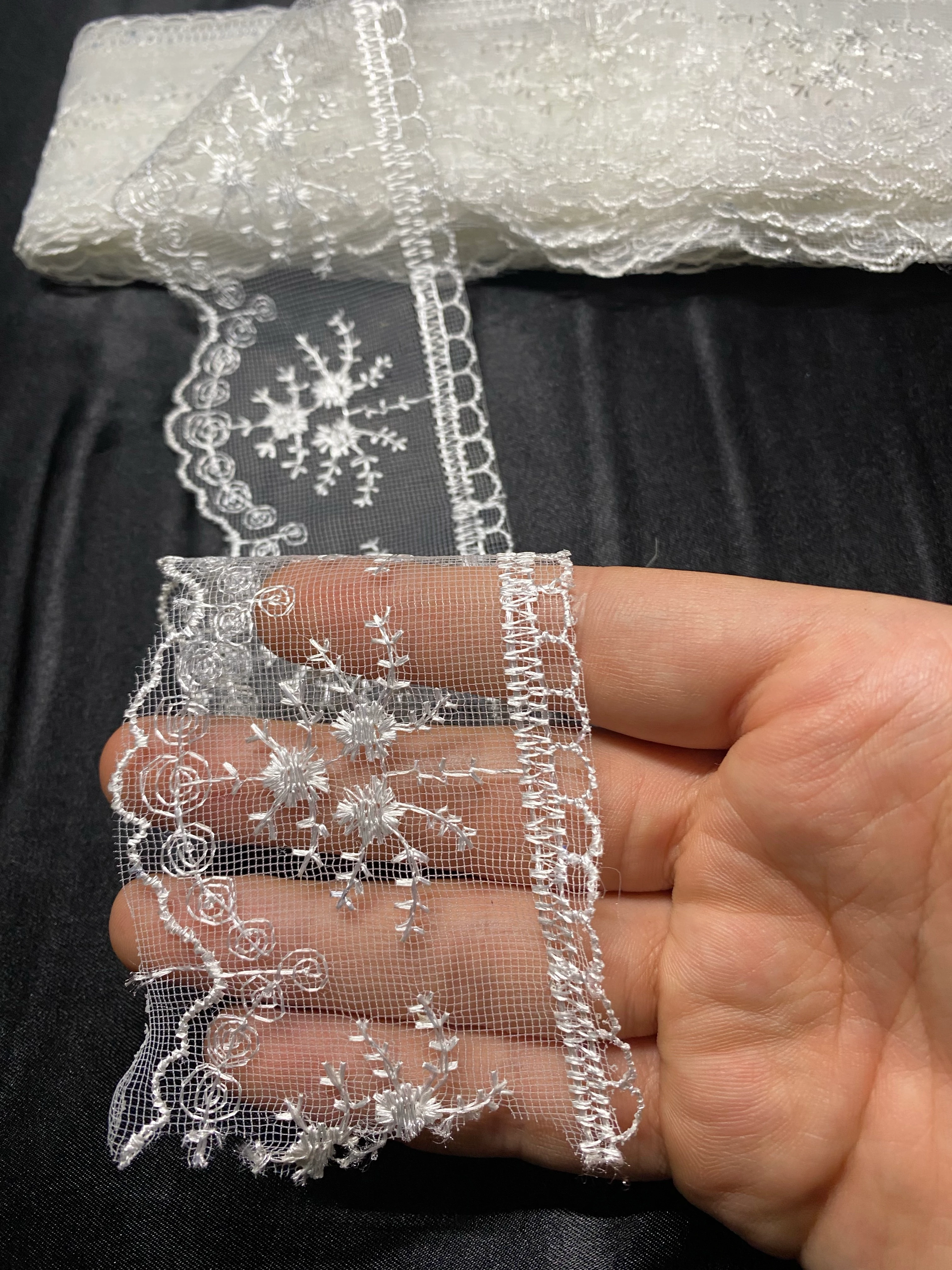 Çiçek Desenli Dantel 1 Metre | Süsleme ve Aksesuar