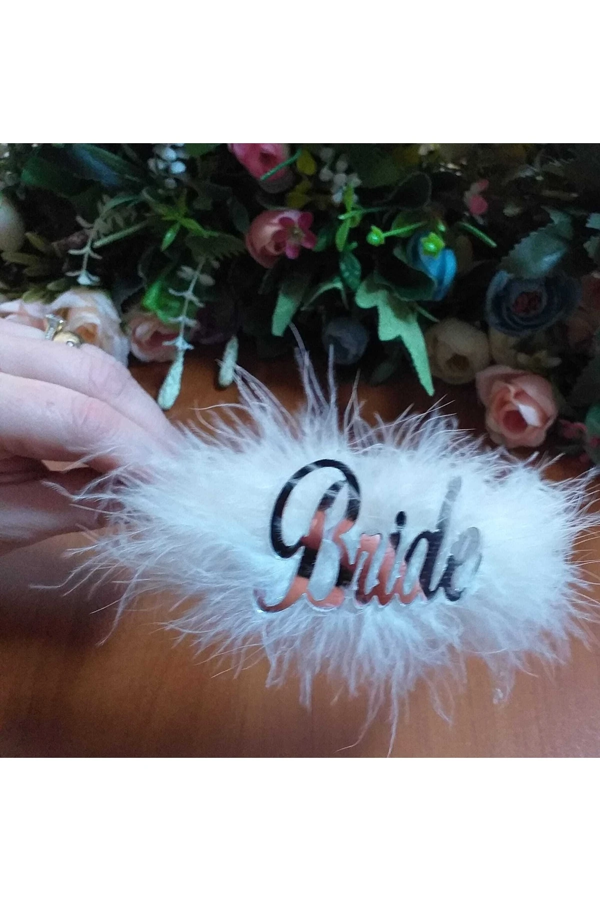 Bride Tüylü Gelin Terliği ve Tacı – Şık Gelin Aksesuar Seti