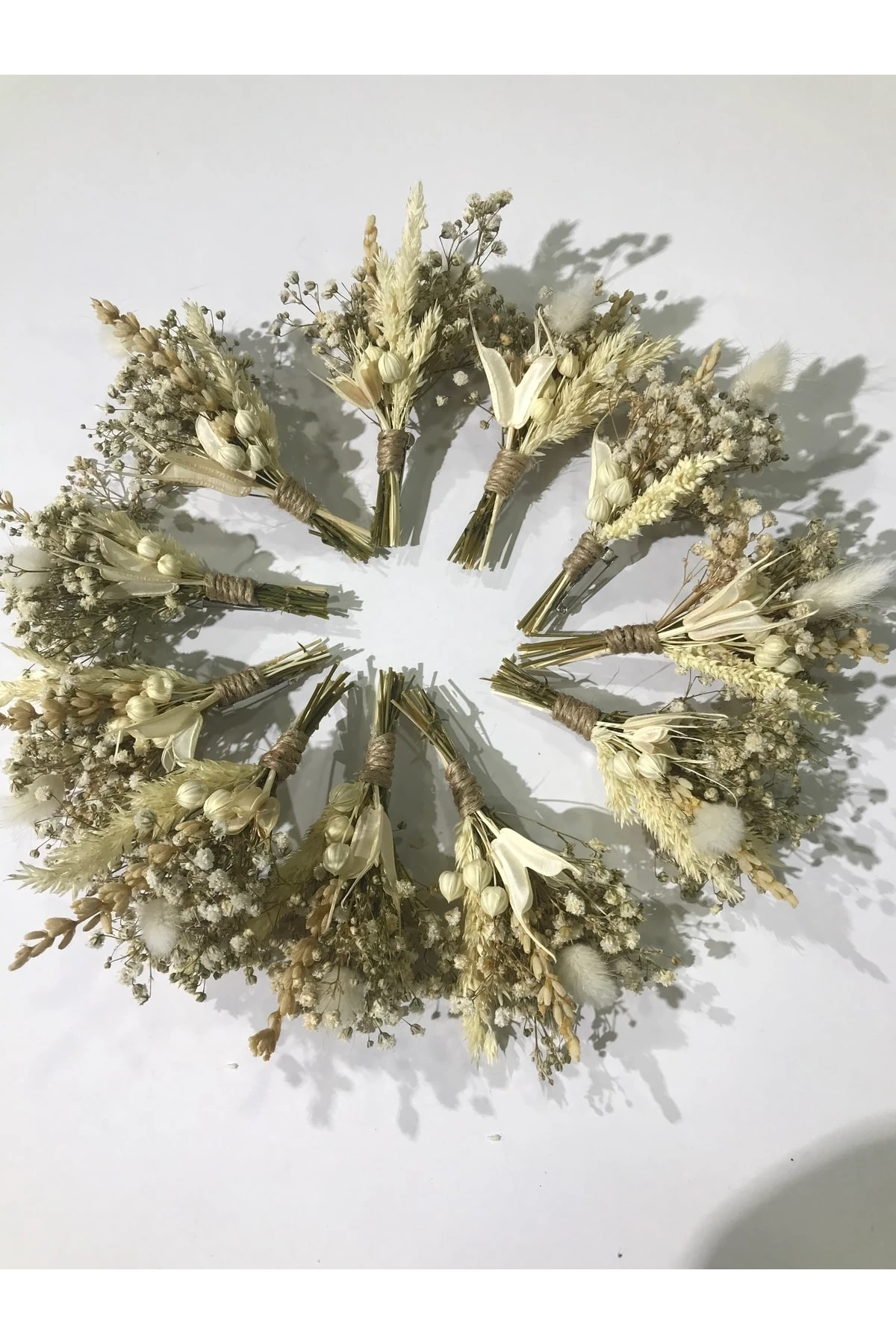 10 Adet Kurutulmuş Cipsolu Yaka Çiçeği | Damat ve Sağdıç Yaka İğnesi