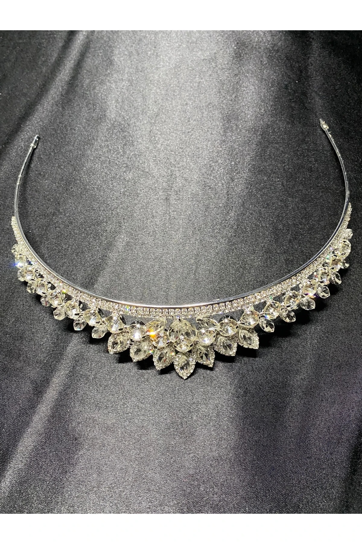 Melis İnce Parıltılı Gelin Tacı | Zarif Söz, Nişan ve Kına Aksesuarı