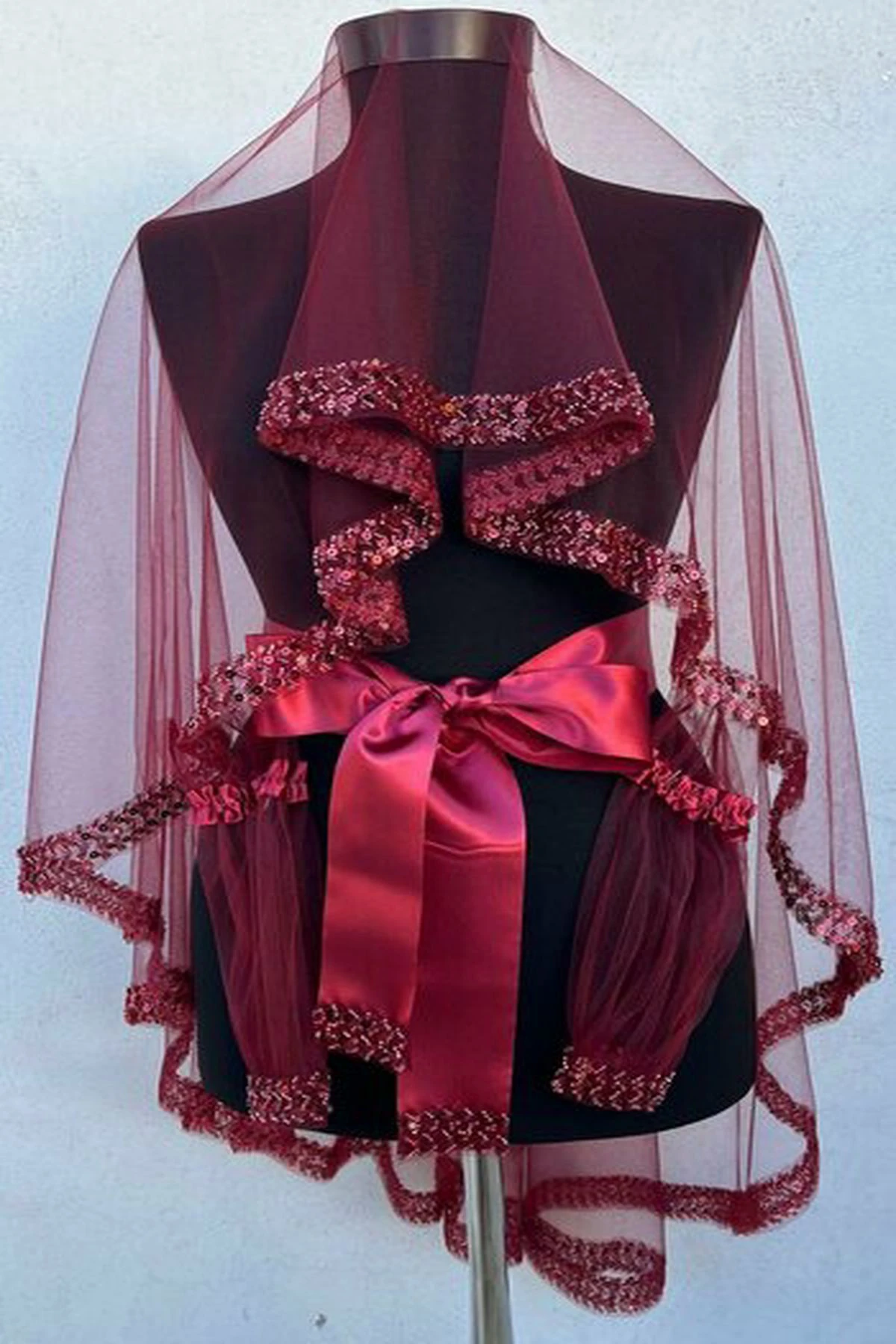 Parıltılı Su Yolu Desenli Lüks Gelin Duvağı – Özel Koleksiyon