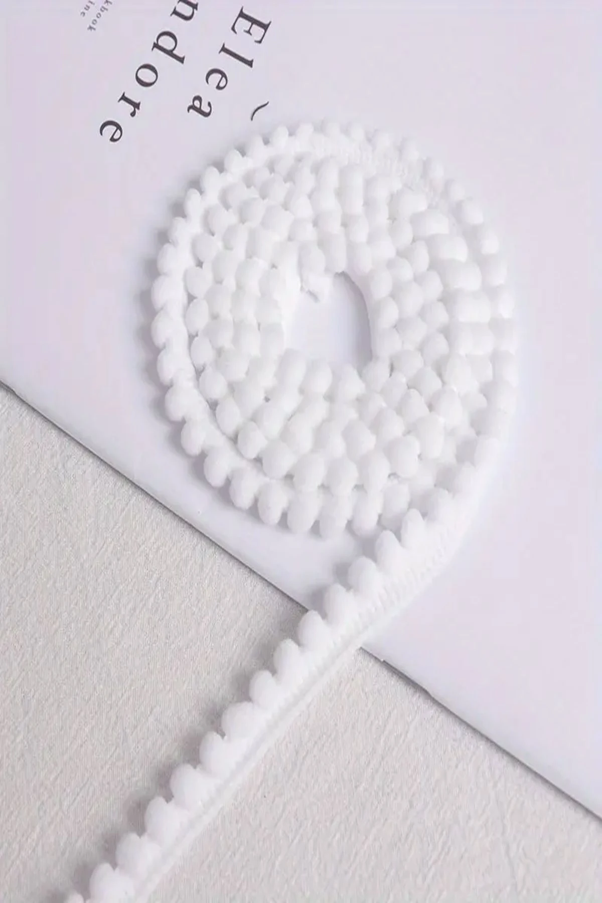 2 Metre Ponponlu Şerit | Moda ve Ev Dekorasyonu İçin Şık Detaylar