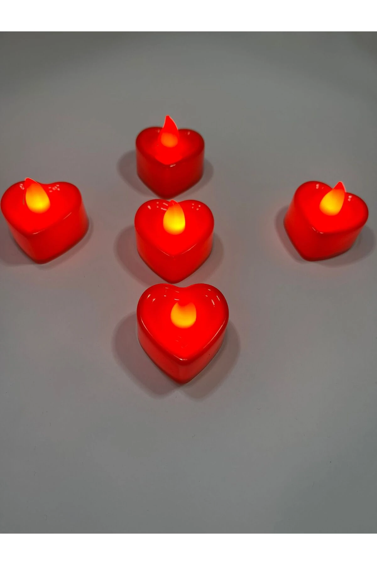 Kalp Şeklinde Pilli LED Mumlar (5’li) – Aşk Dolu Işıklar